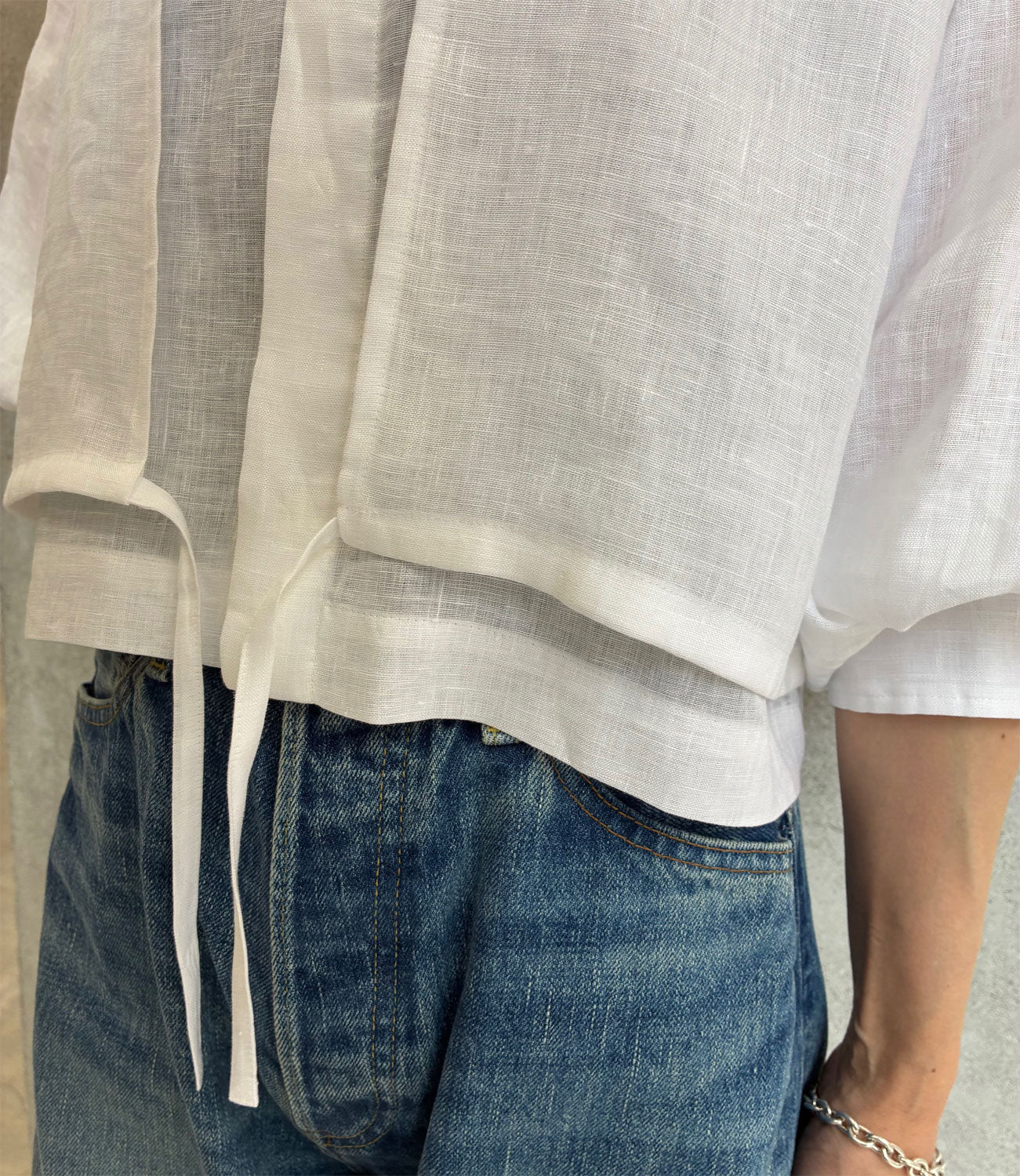 
                  
                    LINEN BALLOON SLEEVE BLOUSE -PINK-
                  
                