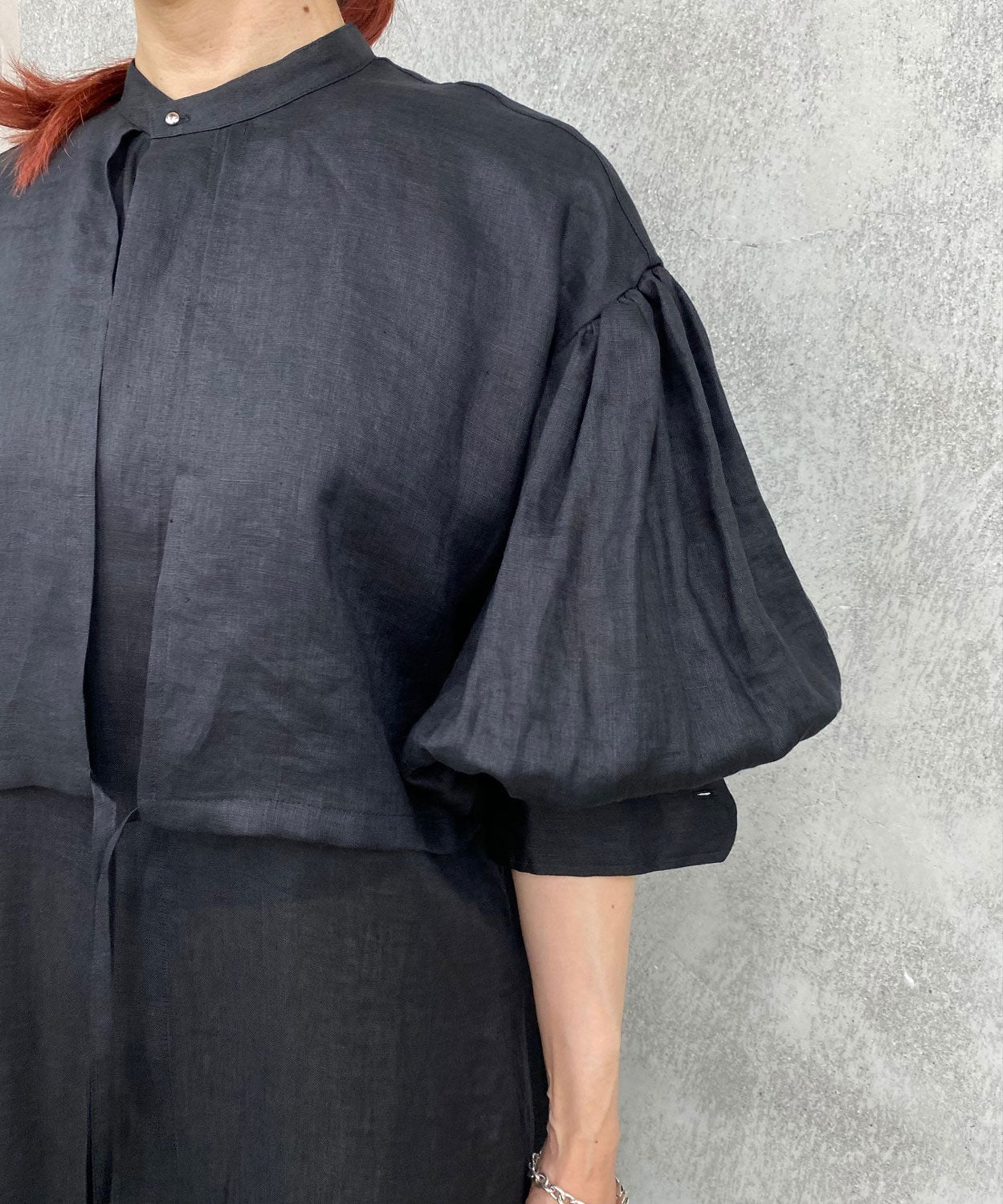 
                  
                    LINEN BLLOON SLEEVE DRESS -BLACK-
                  
                
