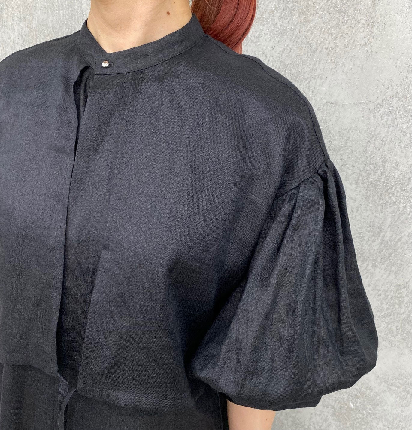 
                  
                    LINEN BLLOON SLEEVE DRESS -BLACK-
                  
                