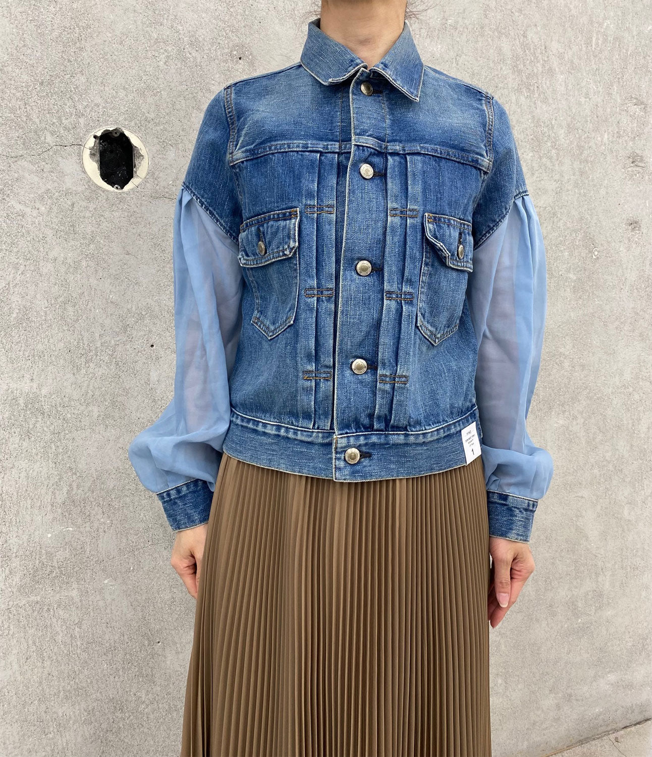 
                  
                    BALLOON SLV DENIM JK(SHEER SLEEVE)‐USED WASH BLUE-
                  
                