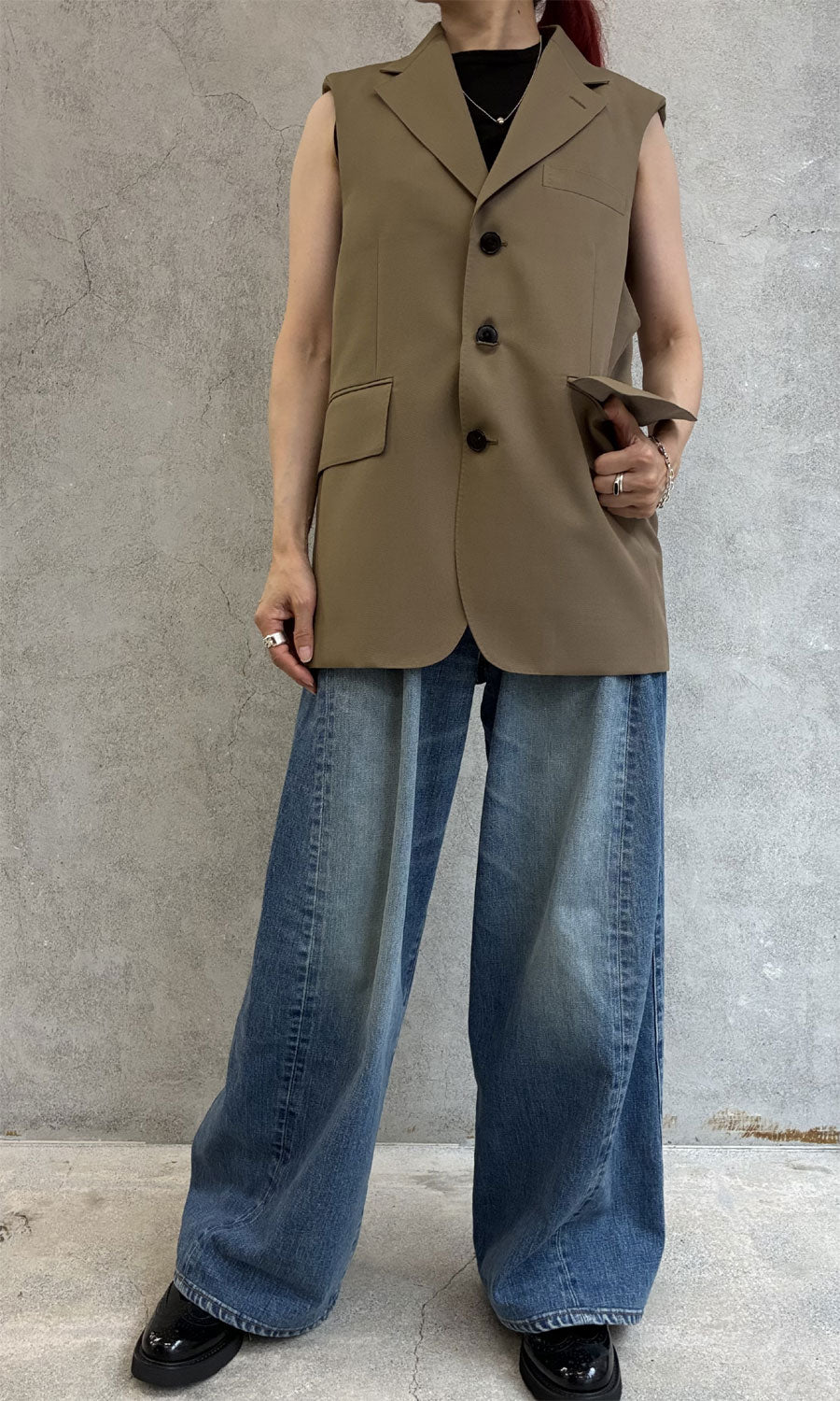 
                  
                    DOESKIN SLEEVELESS BLAZER
                  
                