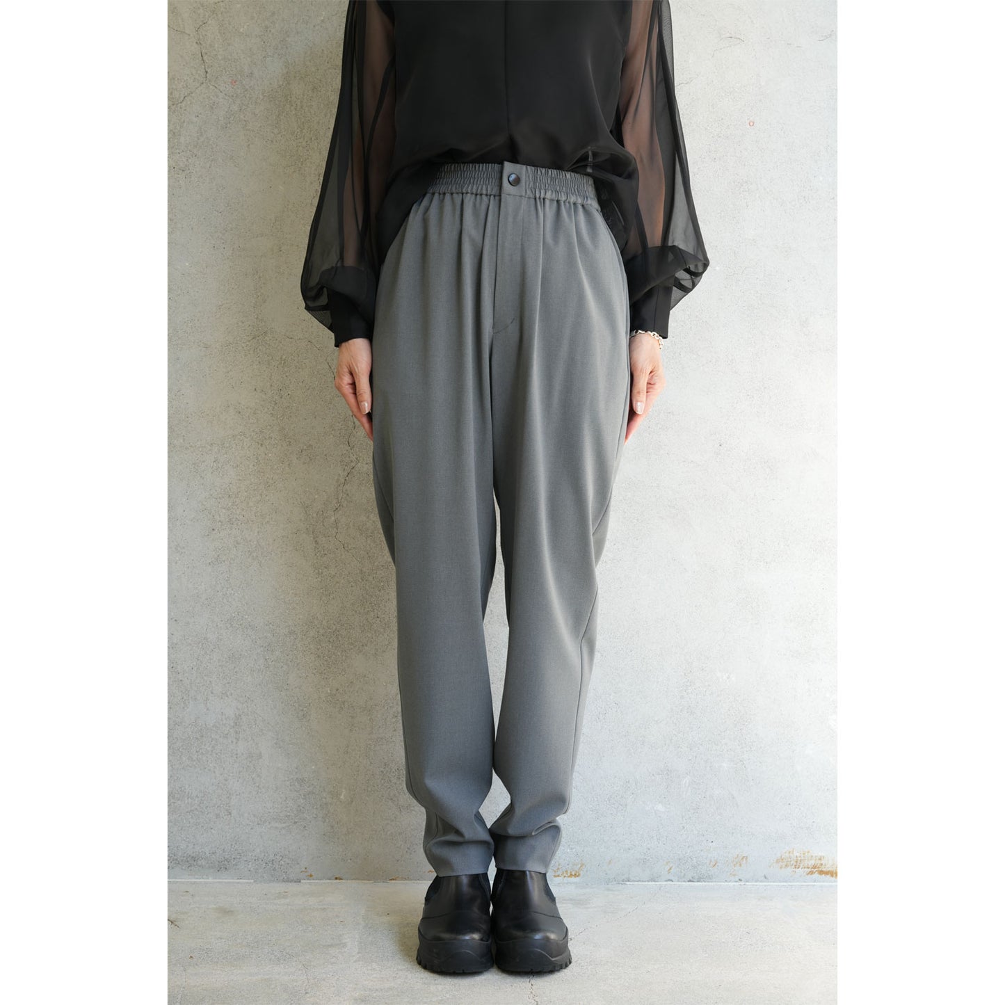 
                  
                    STRETCH TAPERED PANTS-GREEN-
                  
                