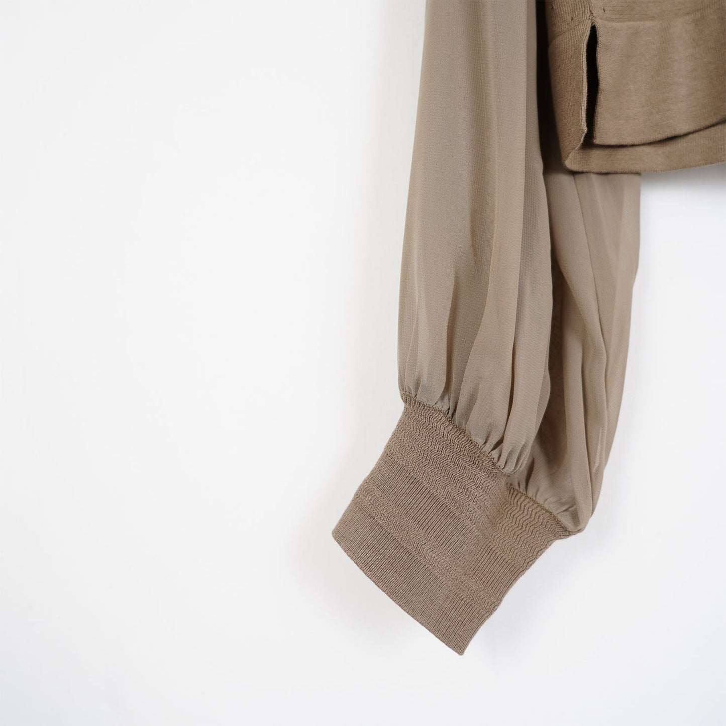 
                  
                    SHEER SLEEVES CREW NECK CROPPED KNIT-BLACK-
                  
                