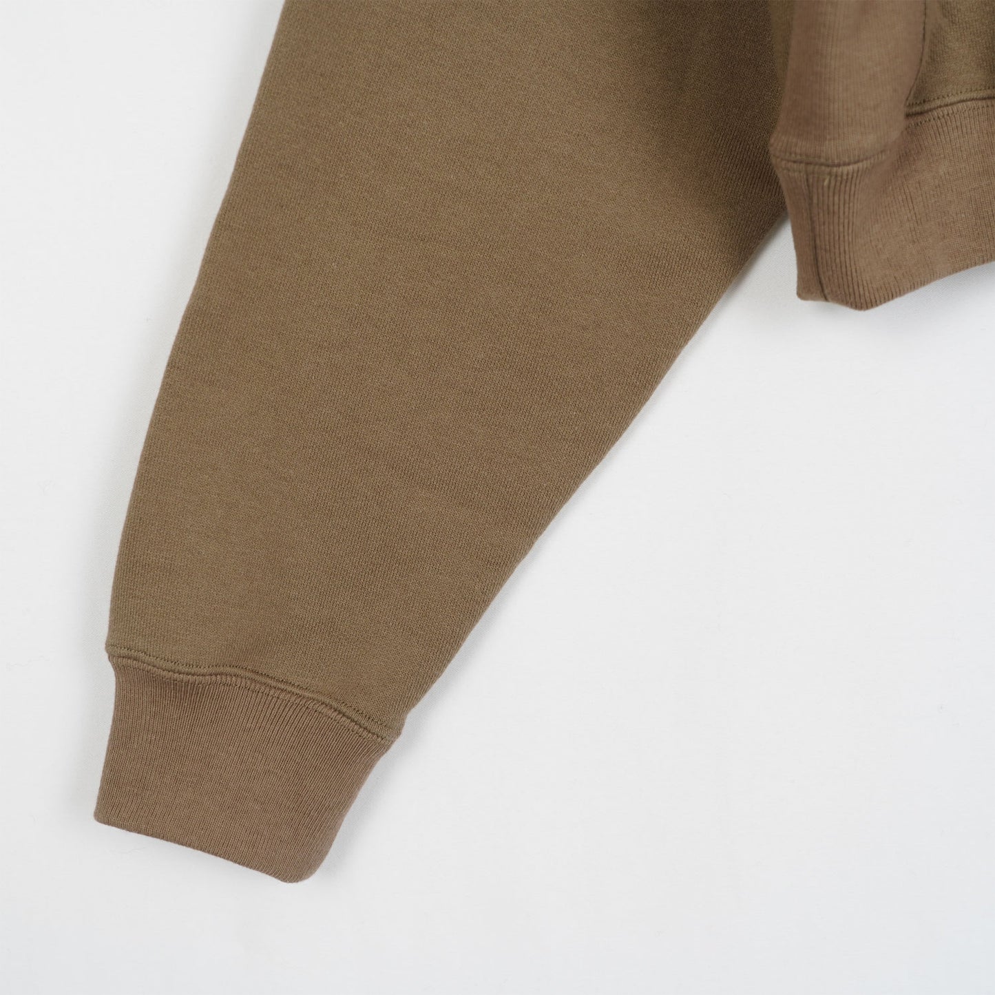 
                  
                    CROPPED SWEAT SHIRT -BEIGE-
                  
                