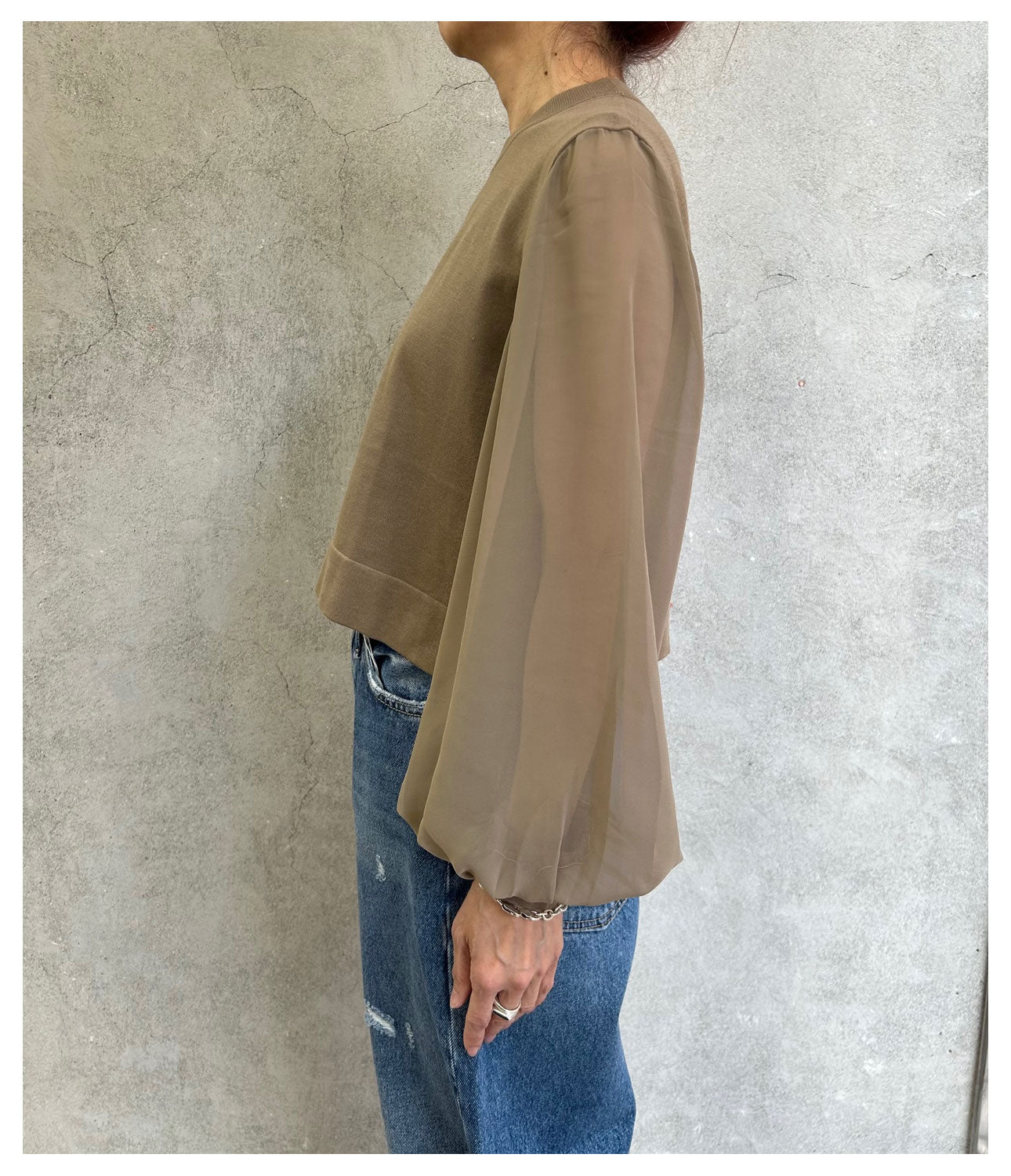 
                  
                    SHEER SLEEVES CREW NECK CROPPED KNIT-BLACK-
                  
                