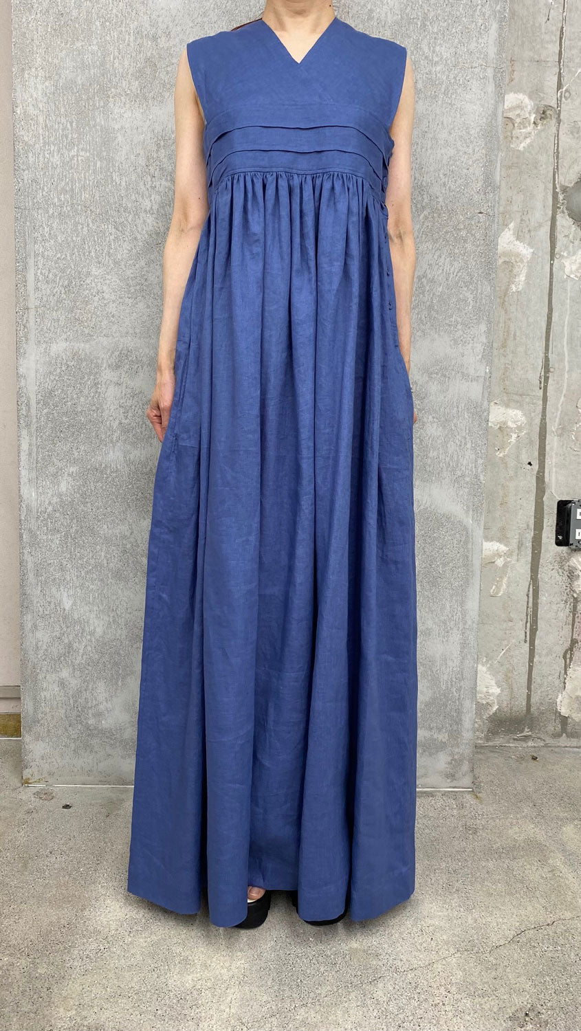 
                  
                    LINEN MAXI DRESS -BLUE-
                  
                