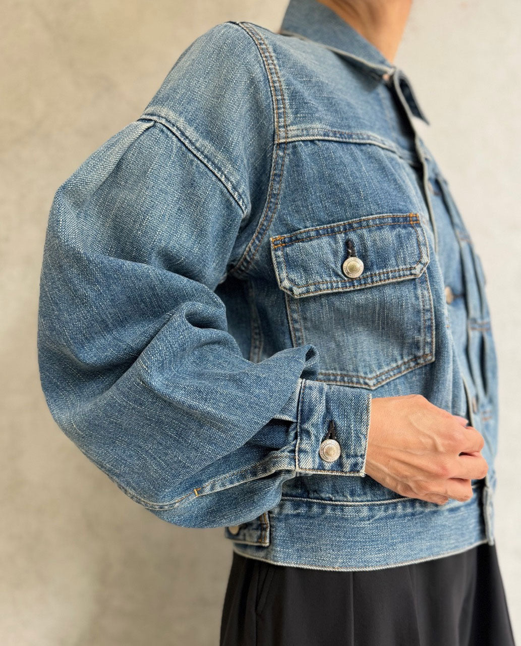 
                  
                    BALLOON SLEEVE DENIM JACKET TYPE2/REGULAR FIT
                  
                