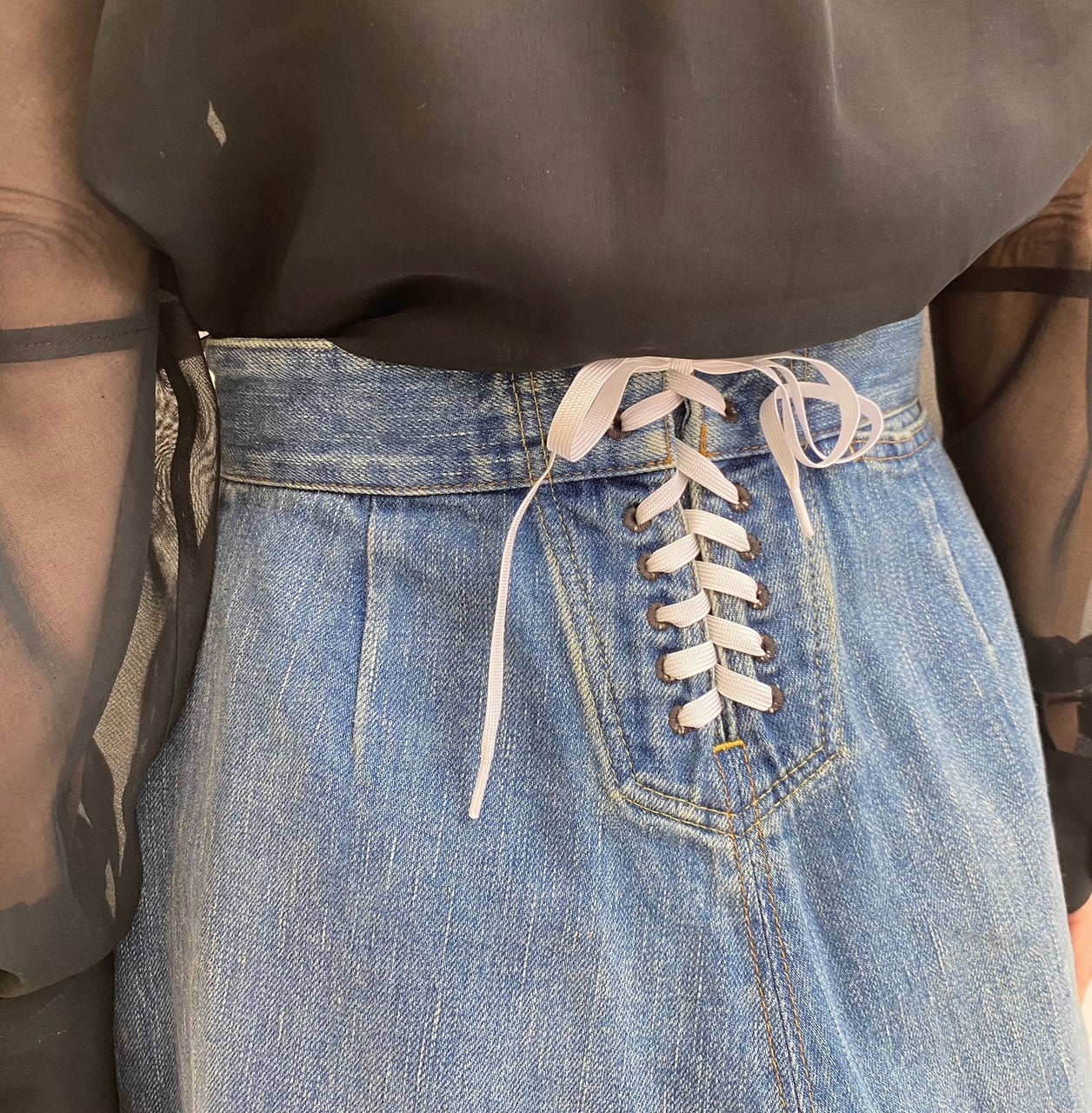 
                  
                    SAILOR BARREL-LEG DENIM JEANS-UW/BLU
                  
                