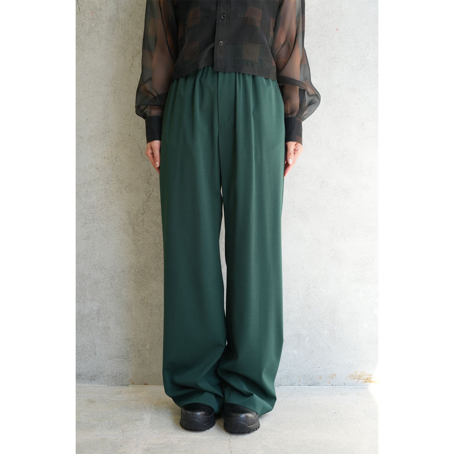
                  
                    STRETCH WIDE-LEG PANTS-GREEN-
                  
                