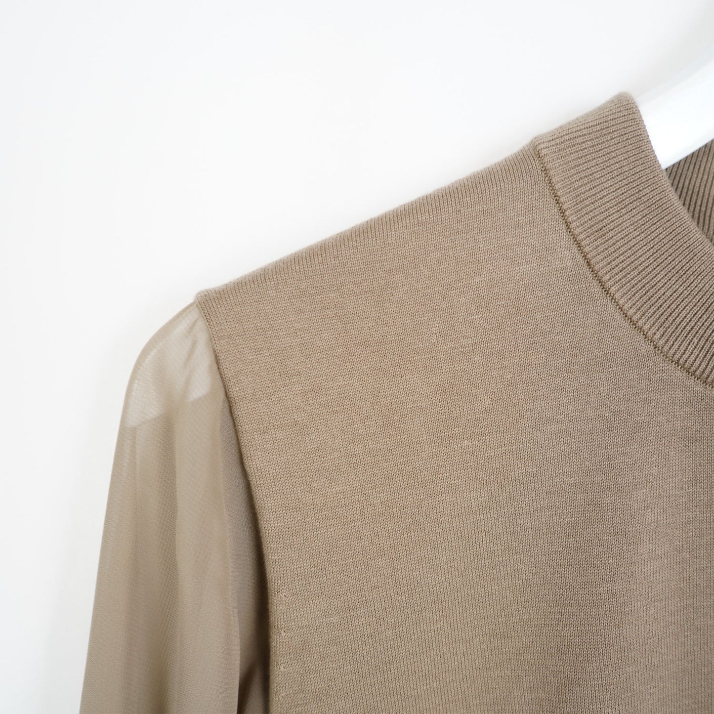 
                  
                    SHEER SLEEVES CREW NECK CROPPED KNIT-BLACK-
                  
                