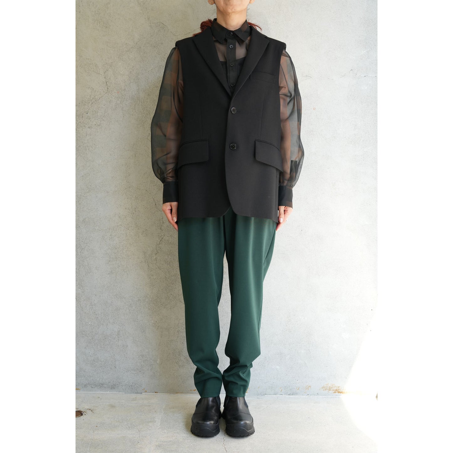 
                  
                    DOESKIN SLEEVELESS BLAZER-BLACK-
                  
                