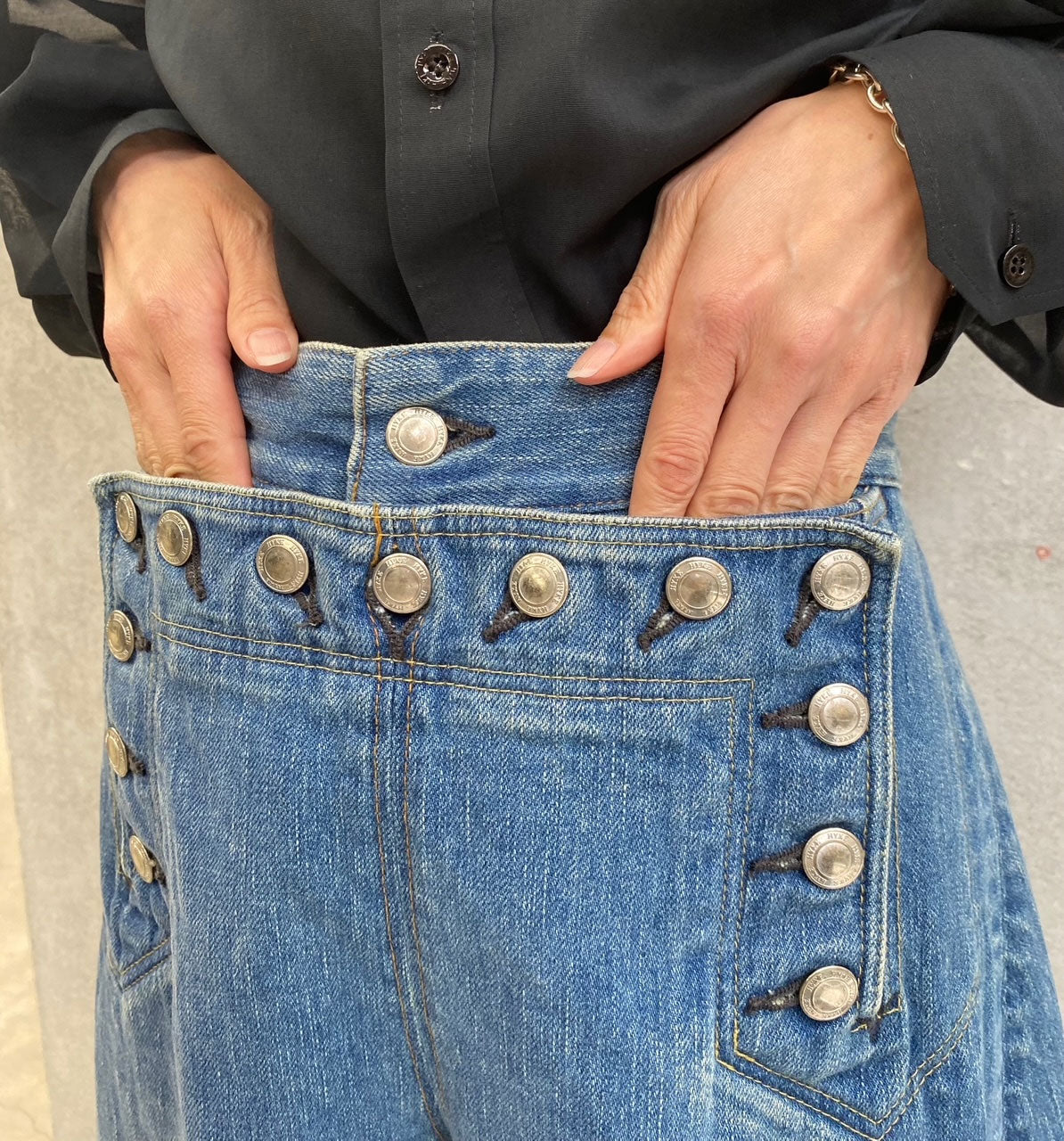 
                  
                    SAILOR BARREL-LEG DENIM JEANS-UW/BLU
                  
                