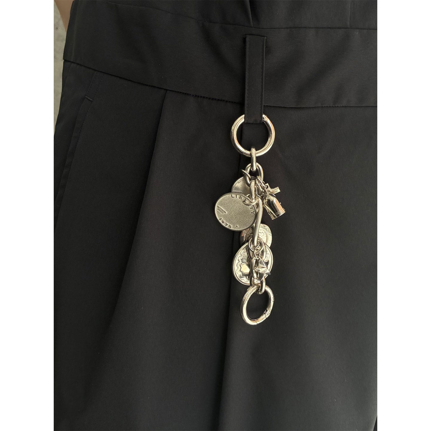 
                  
                    〈END CUSTOM JEWELLERS×HYKE〉MULTI CHARM KEY CHAIN
                  
                