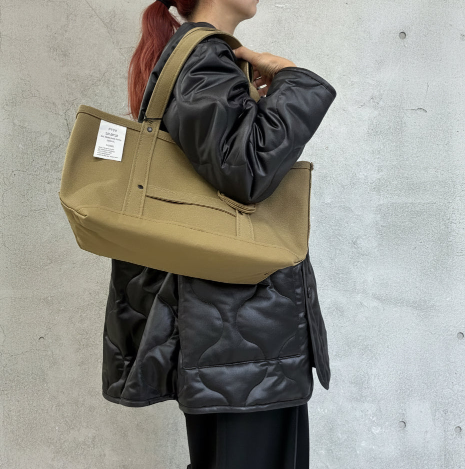 
                  
                    TOTE BAG(MEDIUM)
                  
                