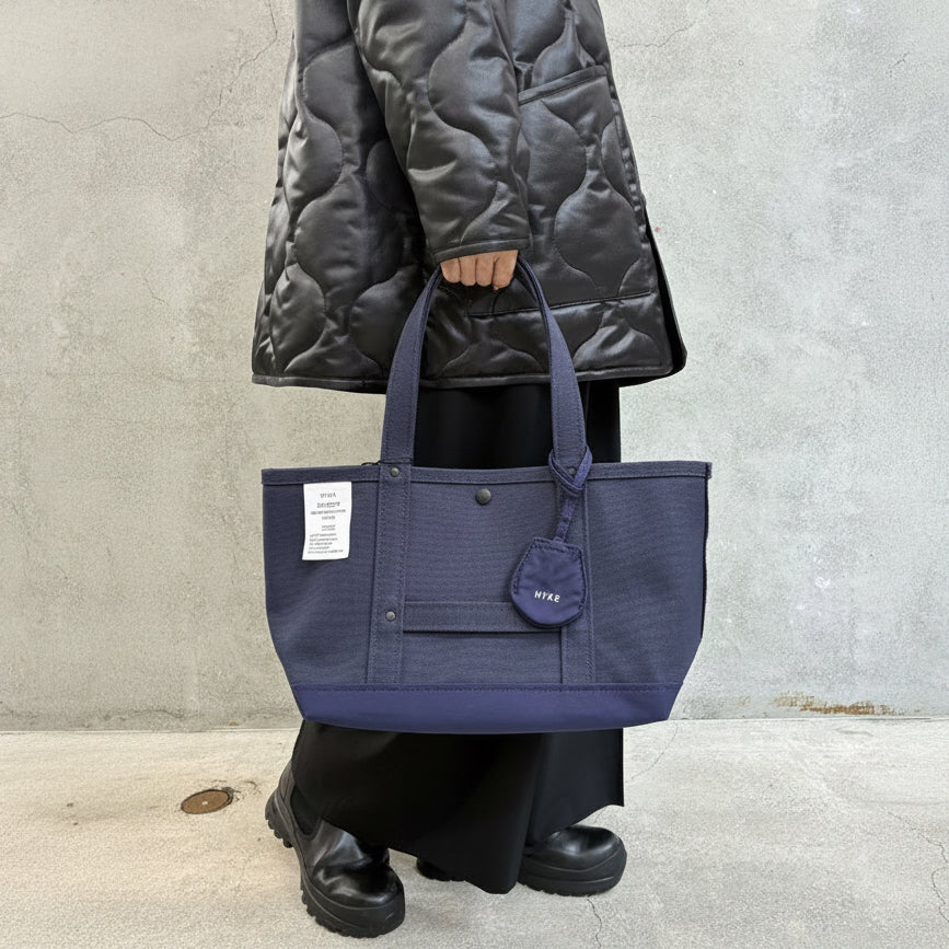
                  
                    TOTE BAG(MEDIUM)
                  
                