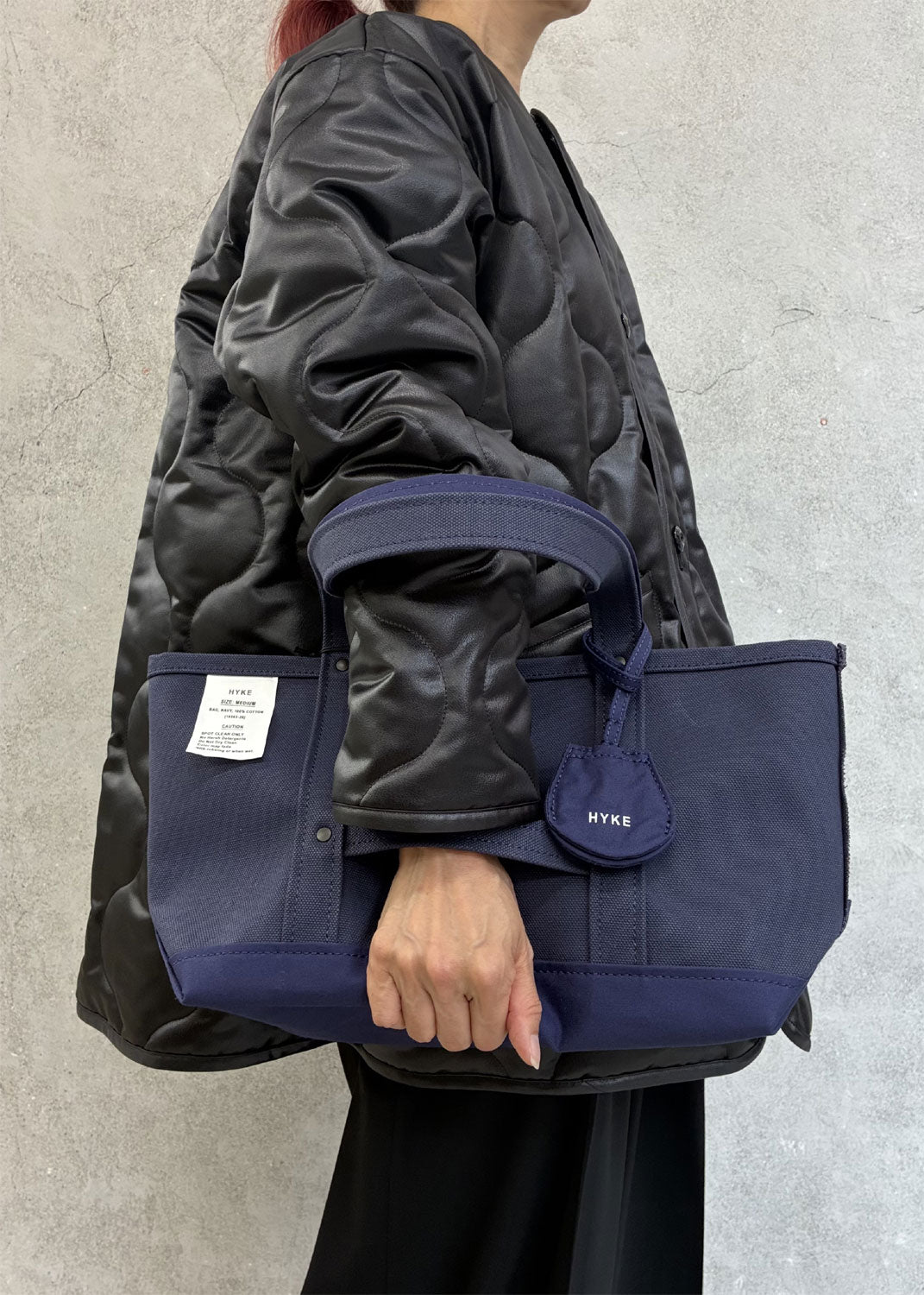 
                  
                    TOTE BAG(MEDIUM)
                  
                