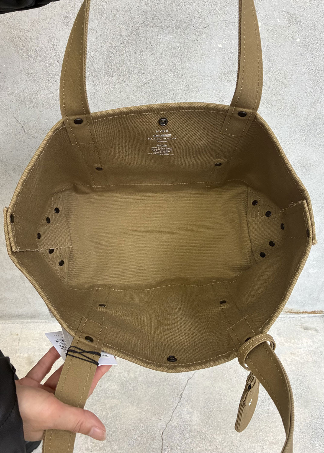 
                  
                    TOTE BAG(MEDIUM)
                  
                