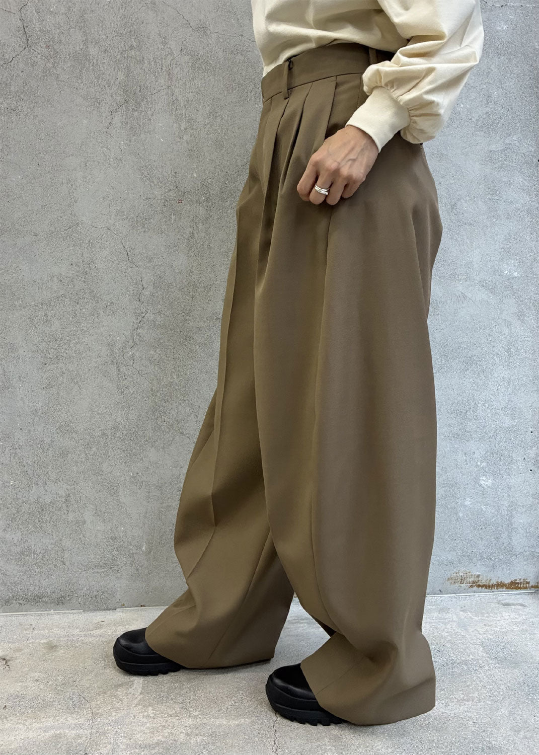 
                  
                    DOESKIN WIDE BARREL LEG PANTS
                  
                