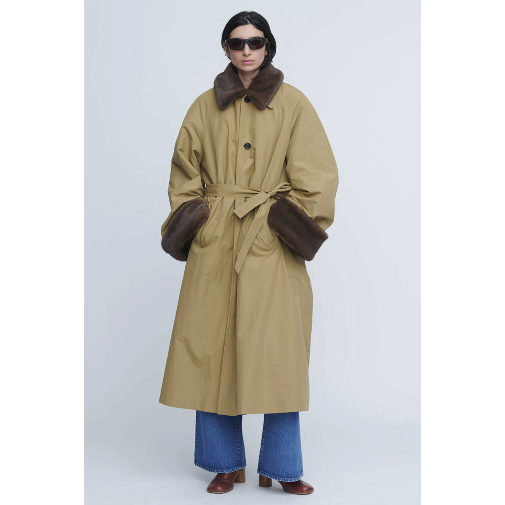 
                  
                    Cotton / Polyester Balmacaan Fur Liner
                  
                