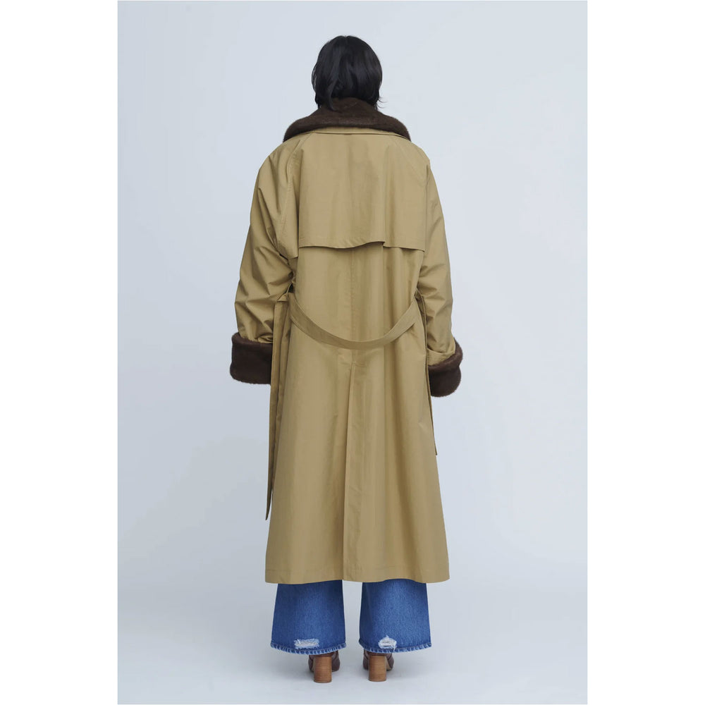 
                  
                    Cotton / Polyester Balmacaan Fur Liner
                  
                