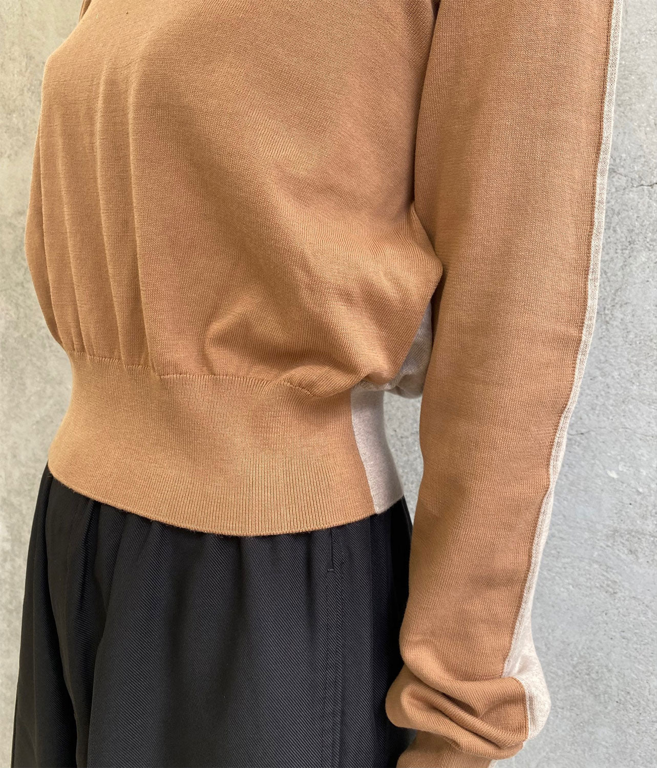 
                  
                    Cotton 16G Tight Fit Pull Over-CAMEL×LT.BEIGE-
                  
                