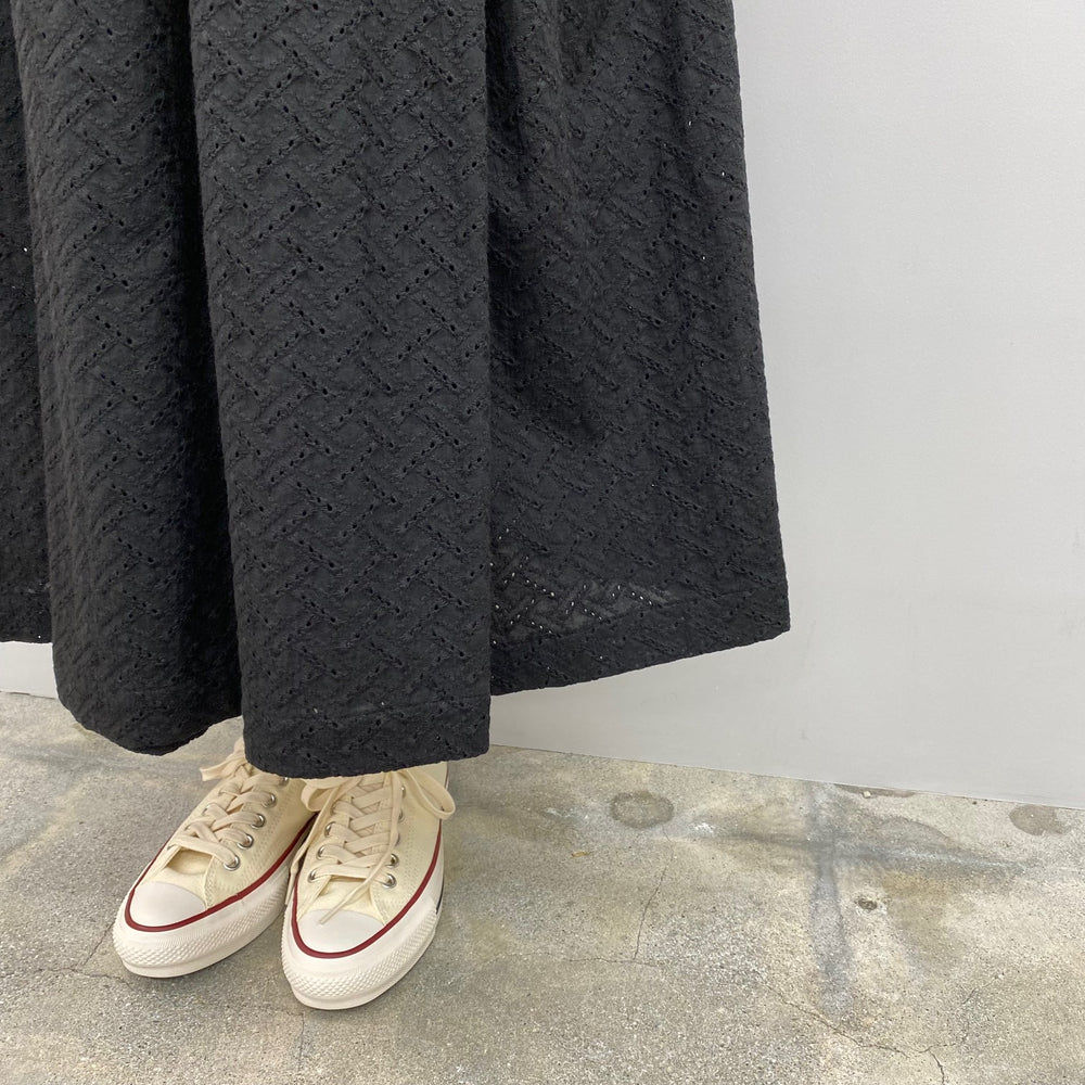
                  
                    綿ローン刺繍ワンピース
                  
                