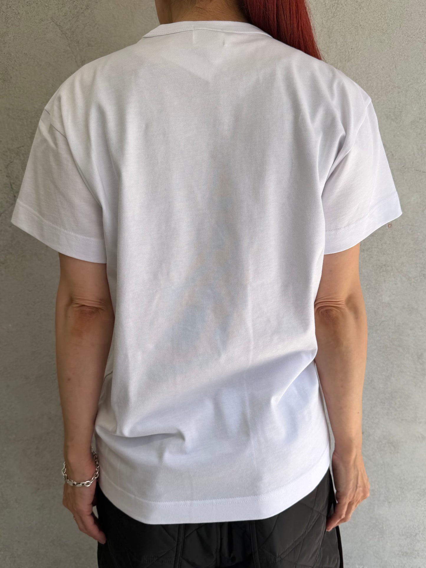 
                  
                    UNISEX LARGE EMBLEM PRINT SHORTSLEEVE TEE
                  
                