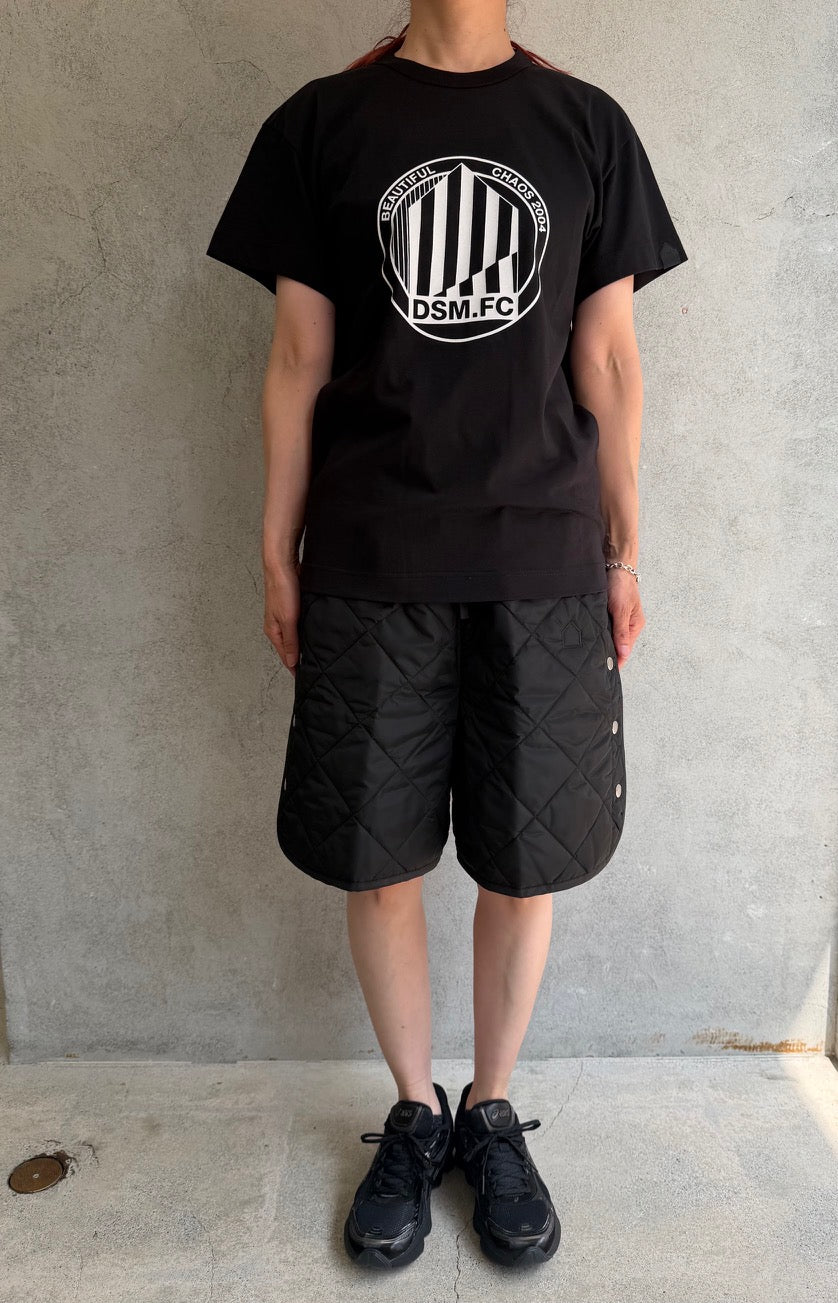
                  
                    UNISEX LARGE EMBLEM PRINT SHORTSLEEVE TEE
                  
                
