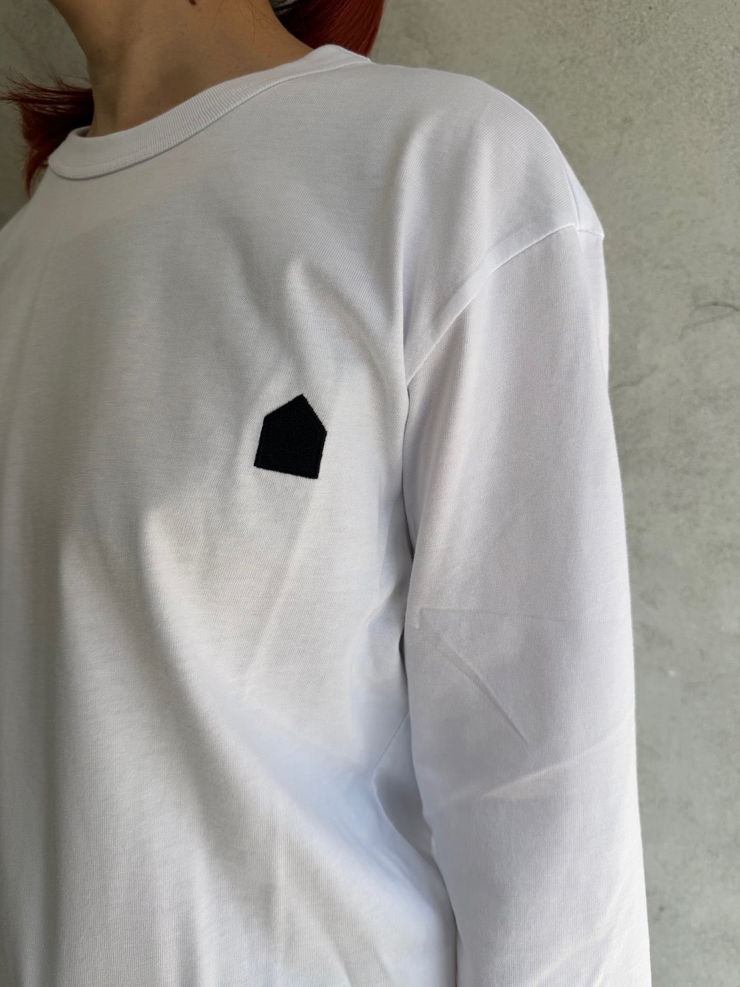 
                  
                    UNISEX PRINT ON SLEEVE LONGSLEEVE TEE
                  
                