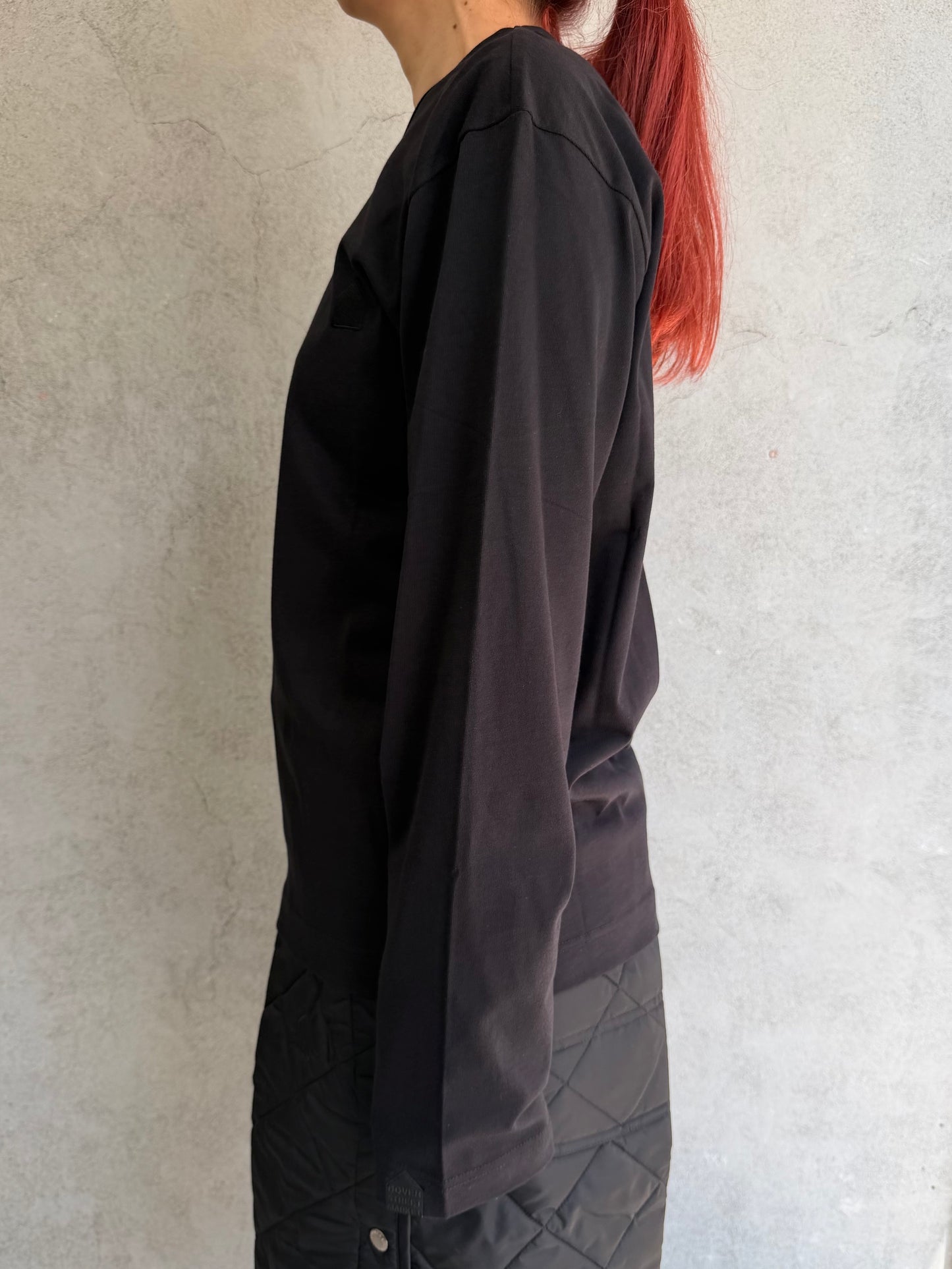 
                  
                    UNISEX PRINT ON SLEEVE LONGSLEEVE TEE
                  
                