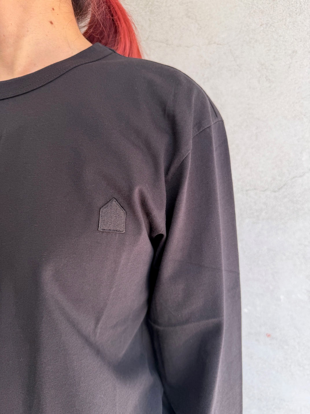 
                  
                    UNISEX PRINT ON SLEEVE LONGSLEEVE TEE
                  
                