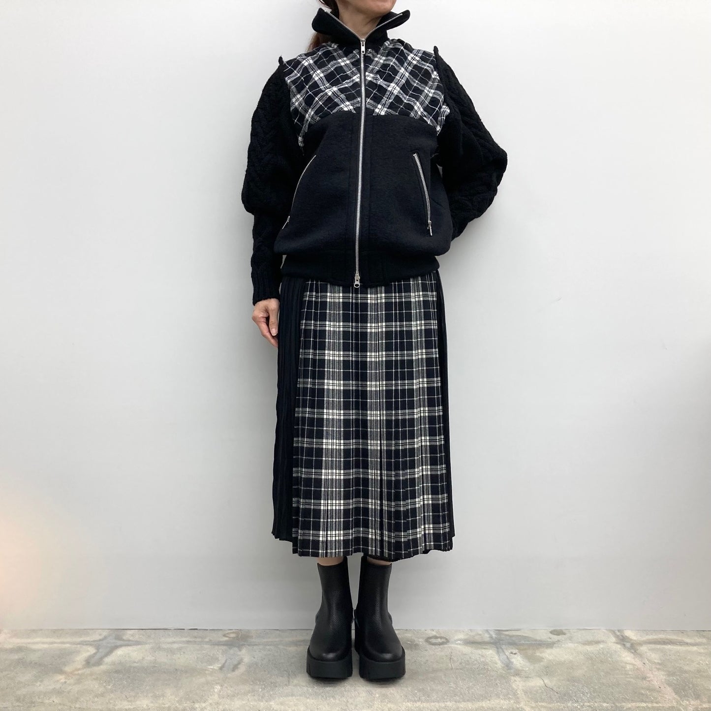 
                  
                    切替プリーツスカート
                  
                