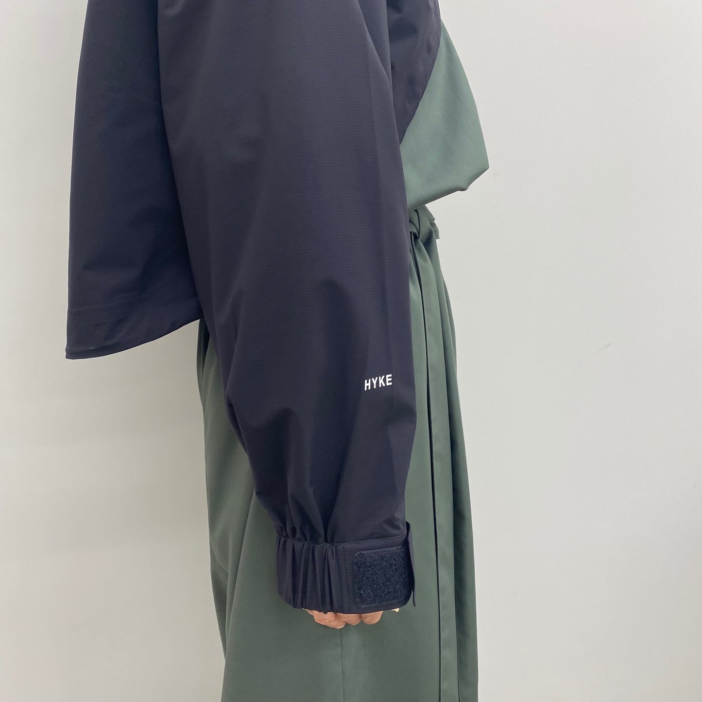 
                  
                    PERTEX SHELL BOLERO
                  
                