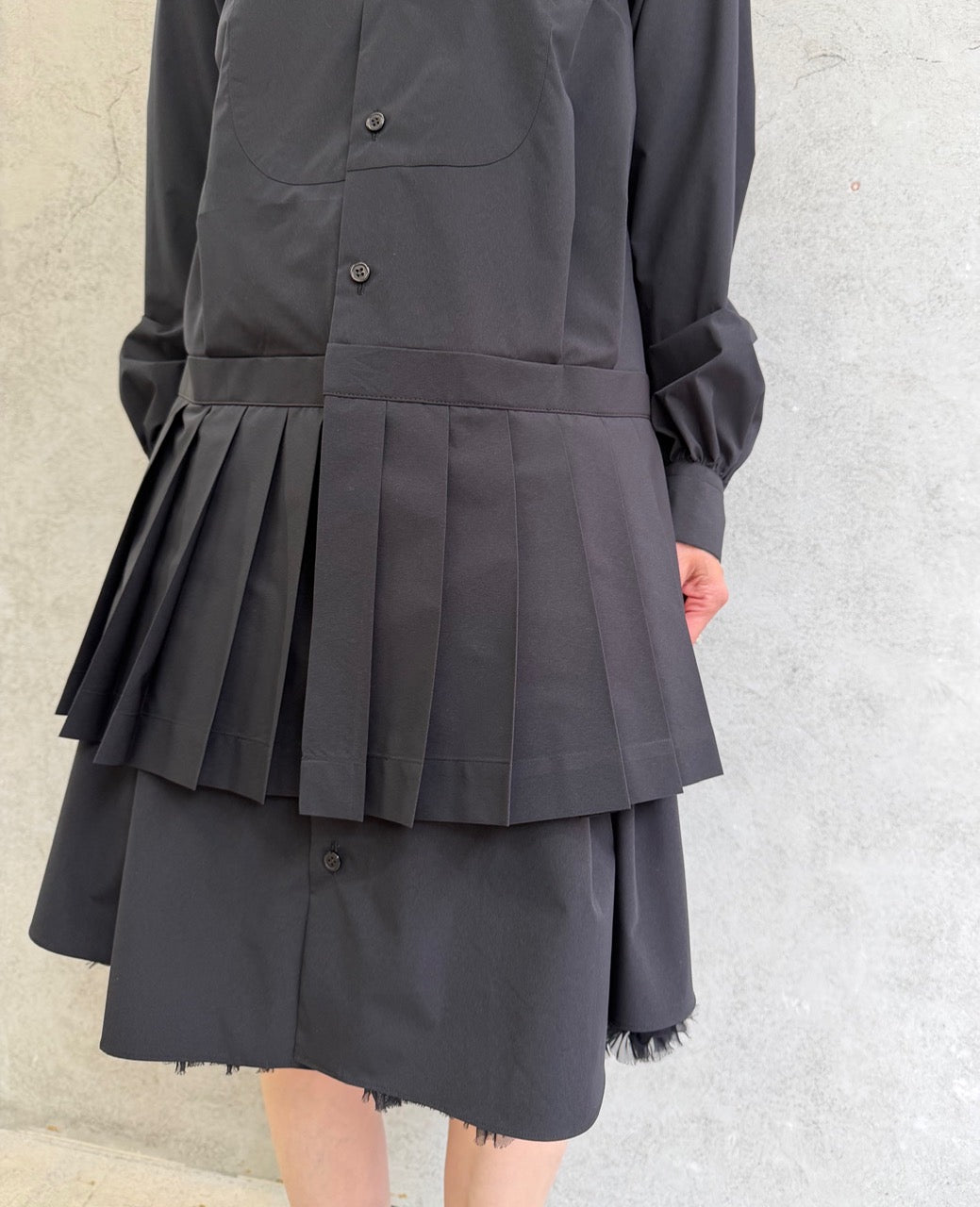 
                  
                    プリーツレイヤードシャツワンピース
                  
                