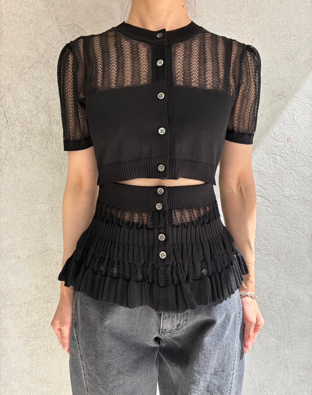 
                  
                    CONVERTIBLE SHEER STRIPE KNIT CARDIGAN -BROWN-
                  
                