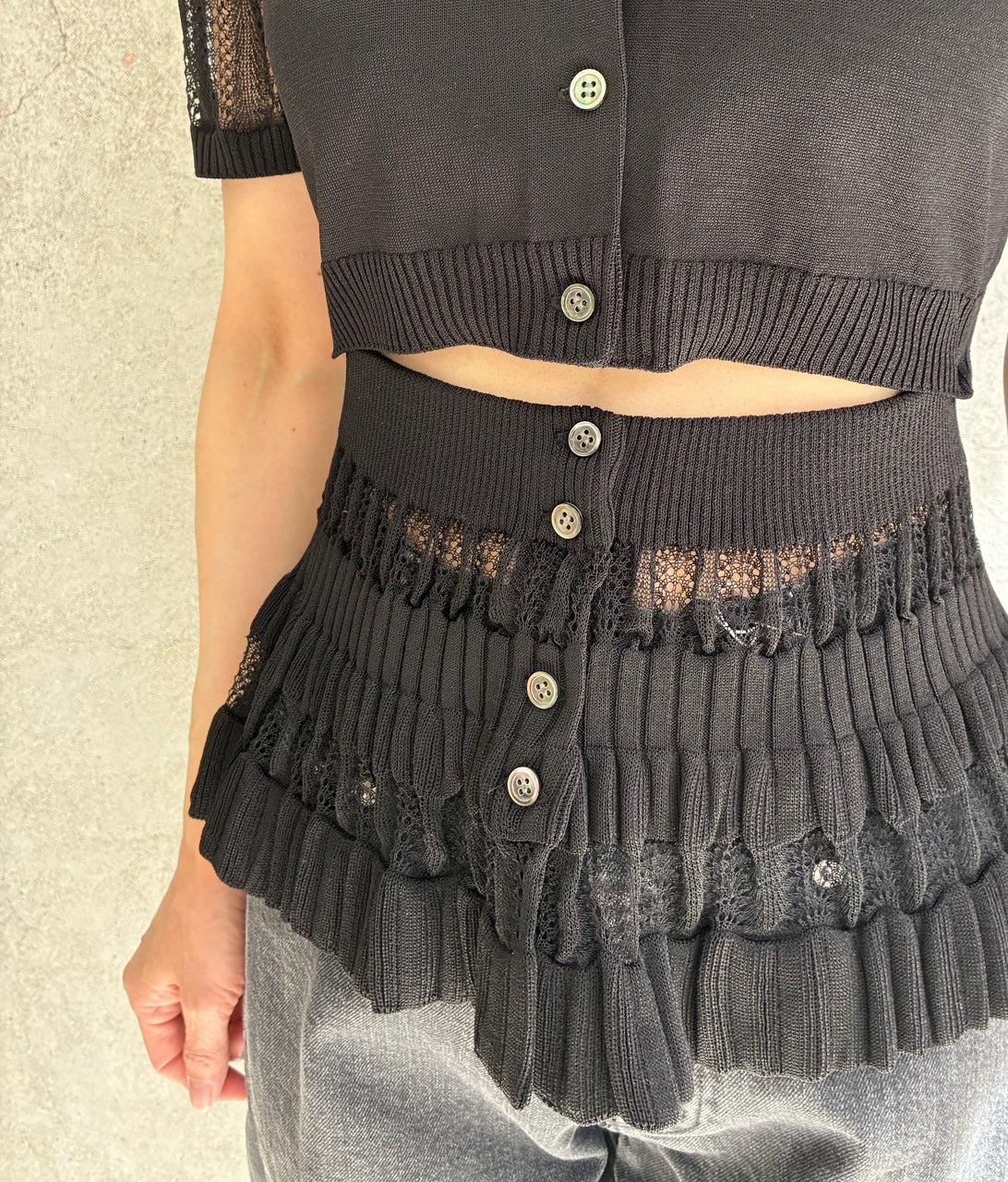 
                  
                    CONVERTIBLE SHEER STRIPE KNIT CARDIGAN -BLACK-
                  
                