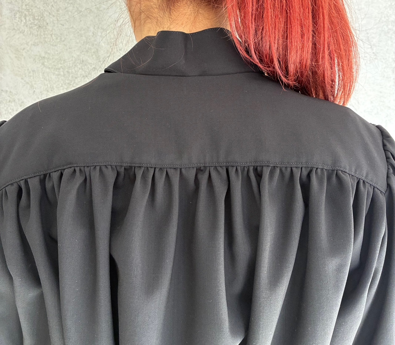
                  
                    FRINGED TIE BULUSON -ECRU-
                  
                