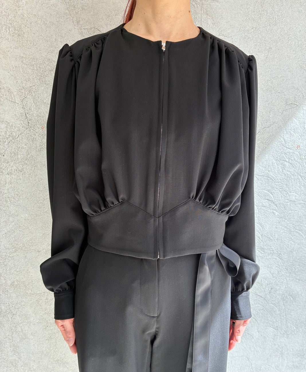 
                  
                    FRINGED TIE BULUSON -ECRU-
                  
                