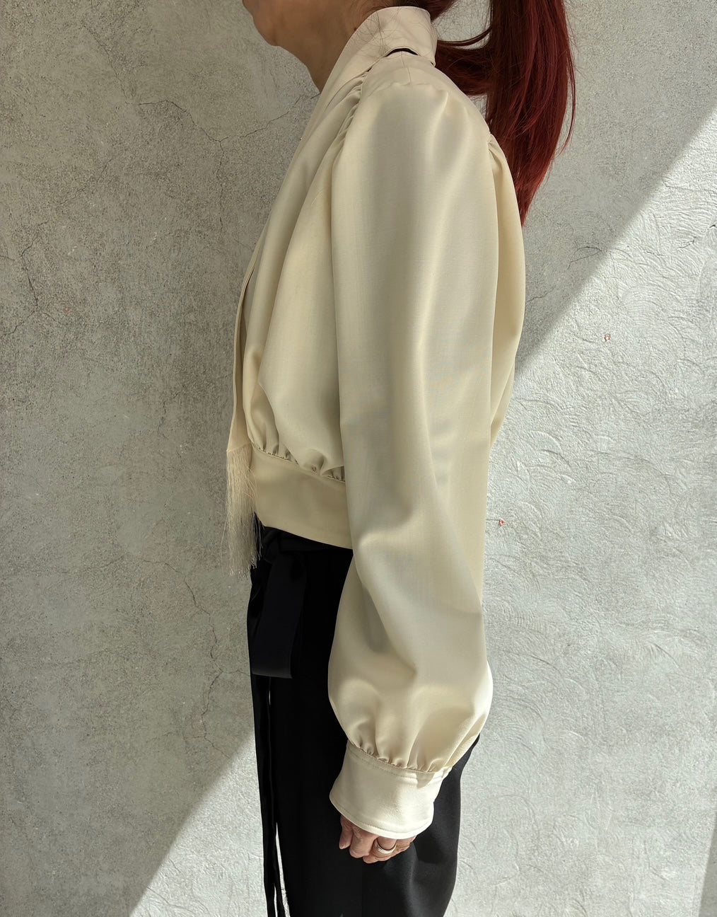 
                  
                    FRINGED TIE BULUSON -ECRU-
                  
                