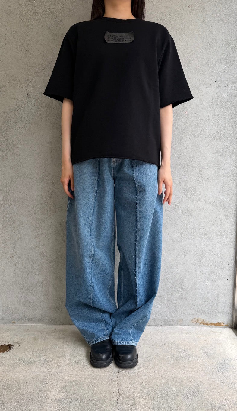 
                  
                    ShortSleeve Sweatshirt
                  
                