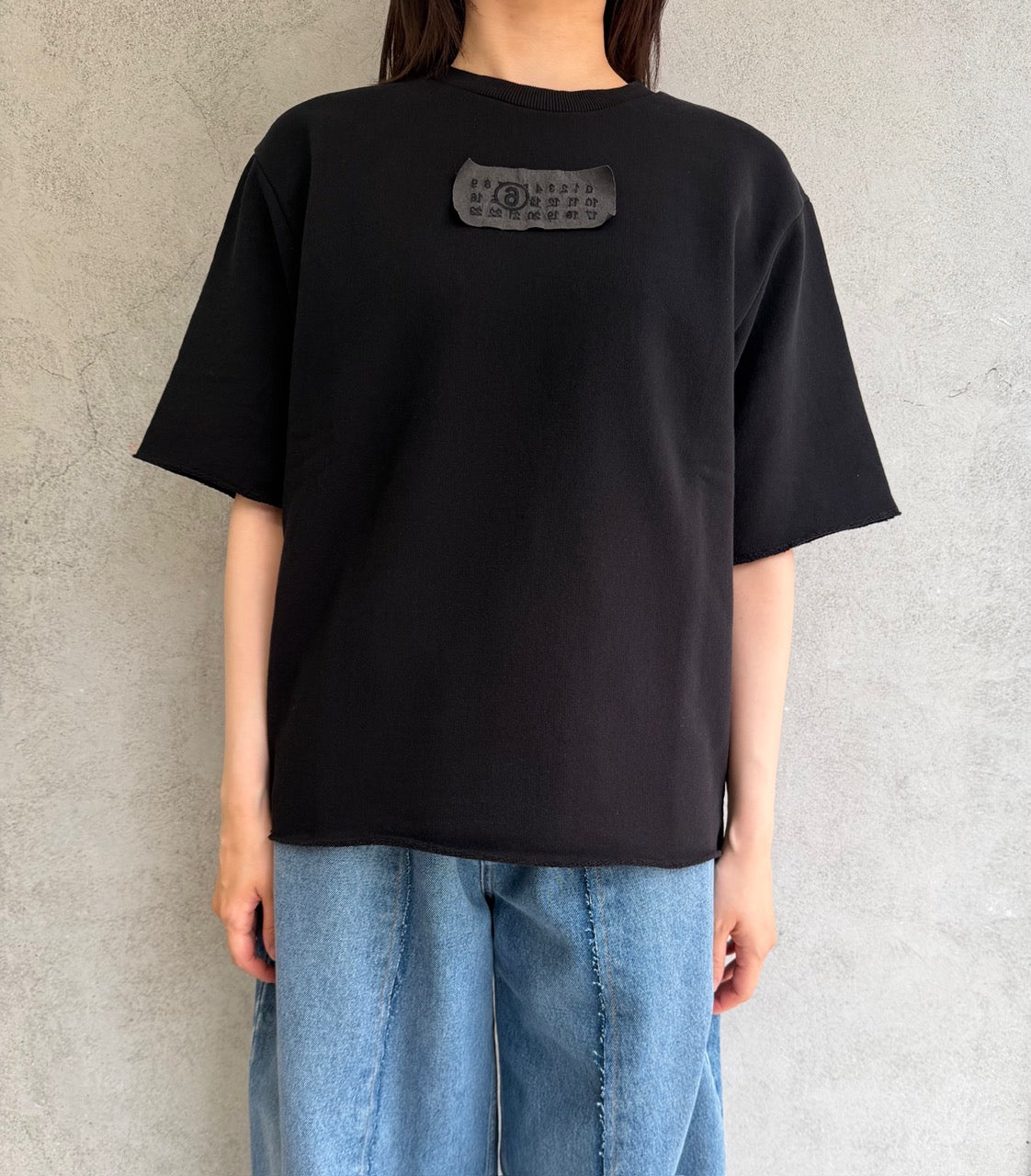 
                  
                    ShortSleeve Sweatshirt
                  
                