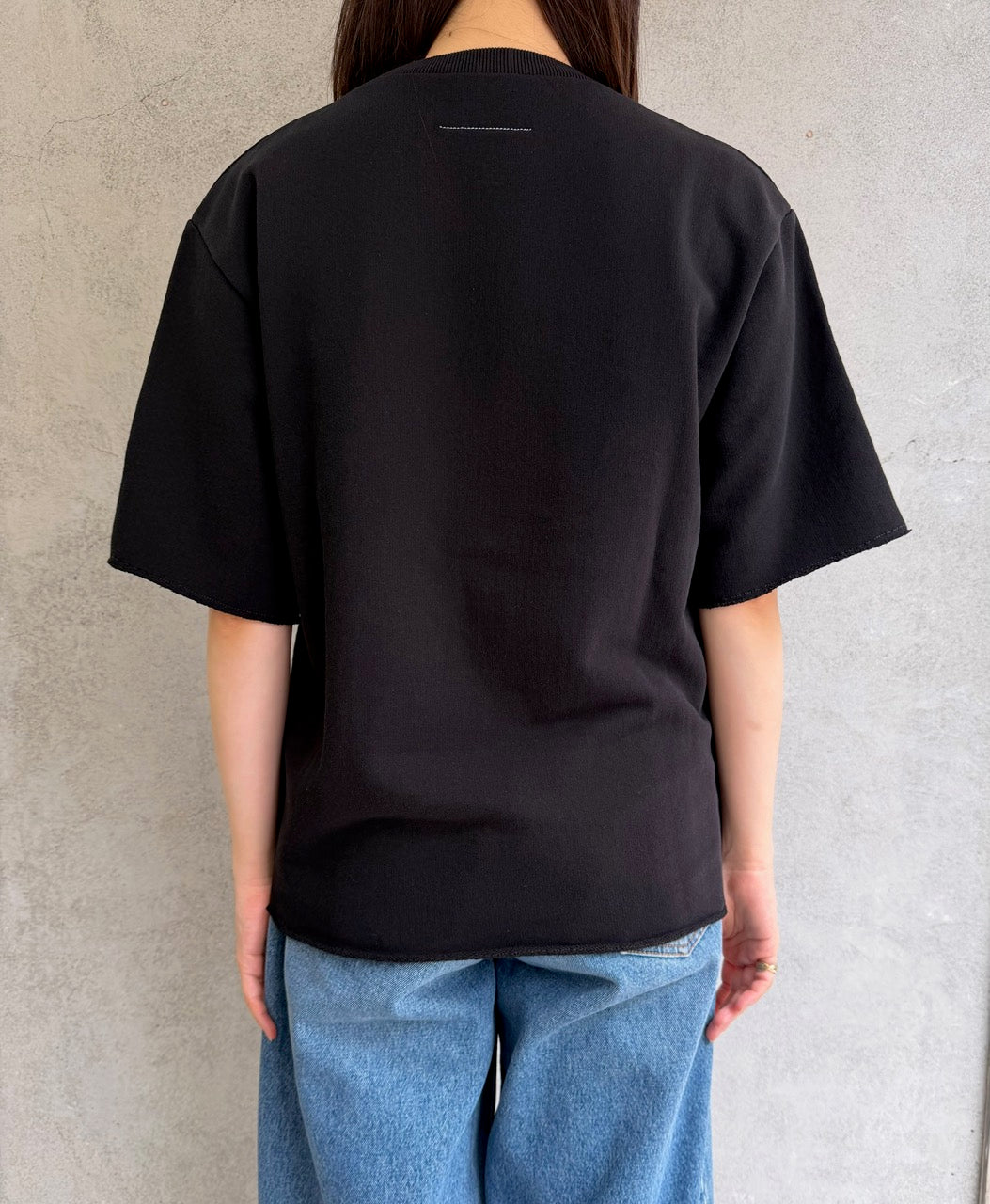 
                  
                    ShortSleeve Sweatshirt
                  
                