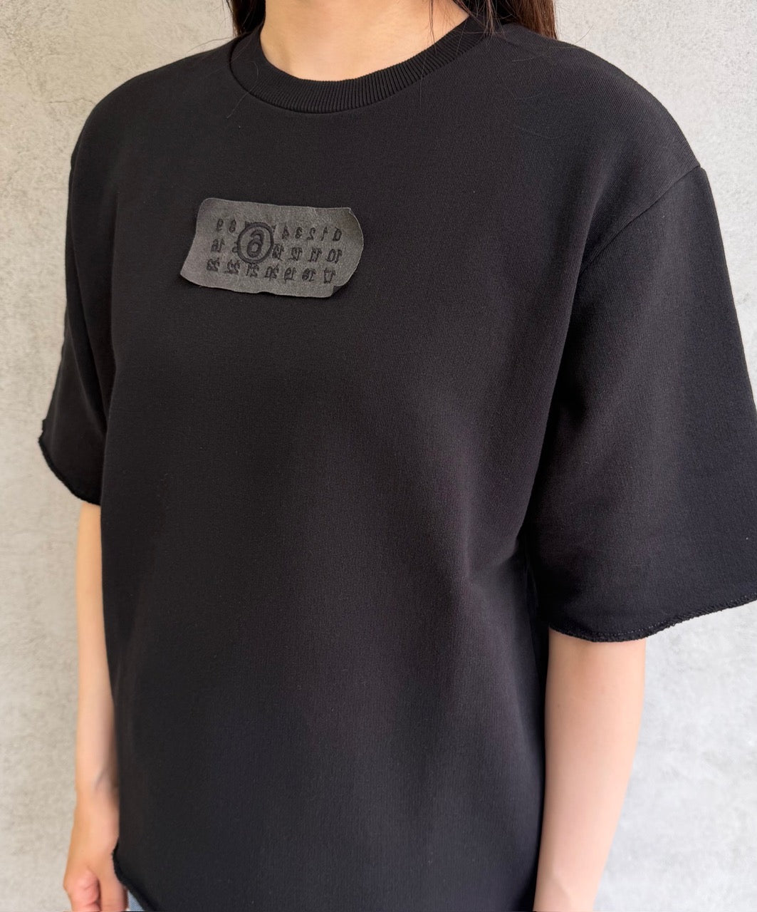 
                  
                    ShortSleeve Sweatshirt
                  
                