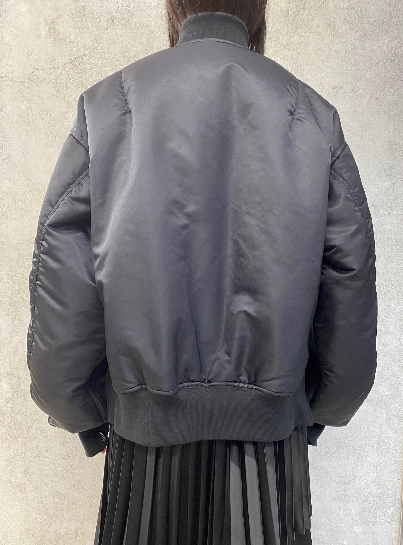 
                  
                    リバーシブルMA1-BLACK-
                  
                