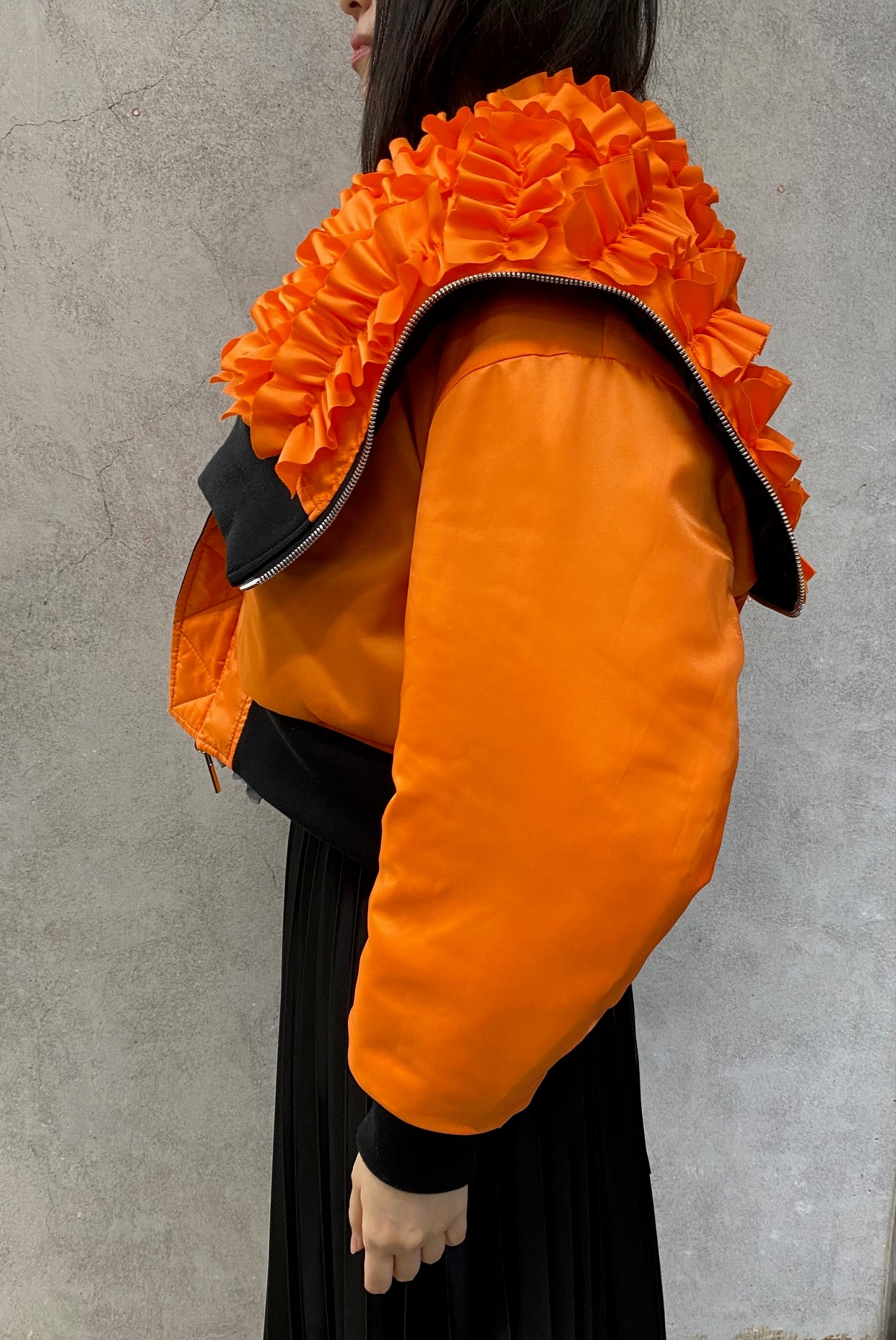 
                  
                    リバーシブルフーディボンバーJK-BLACK-
                  
                