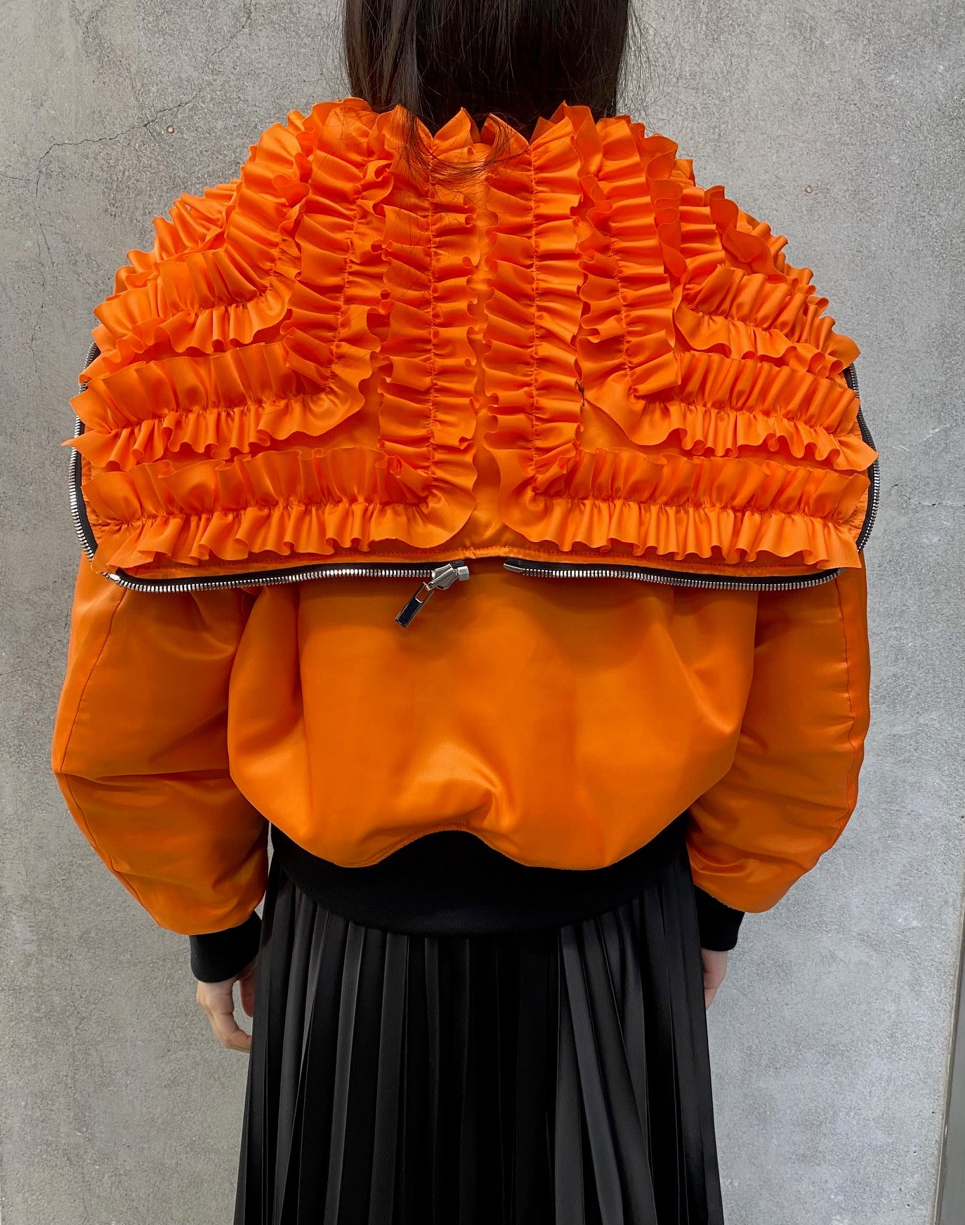 
                  
                    リバーシブルフーディボンバーJK-BLACK-
                  
                