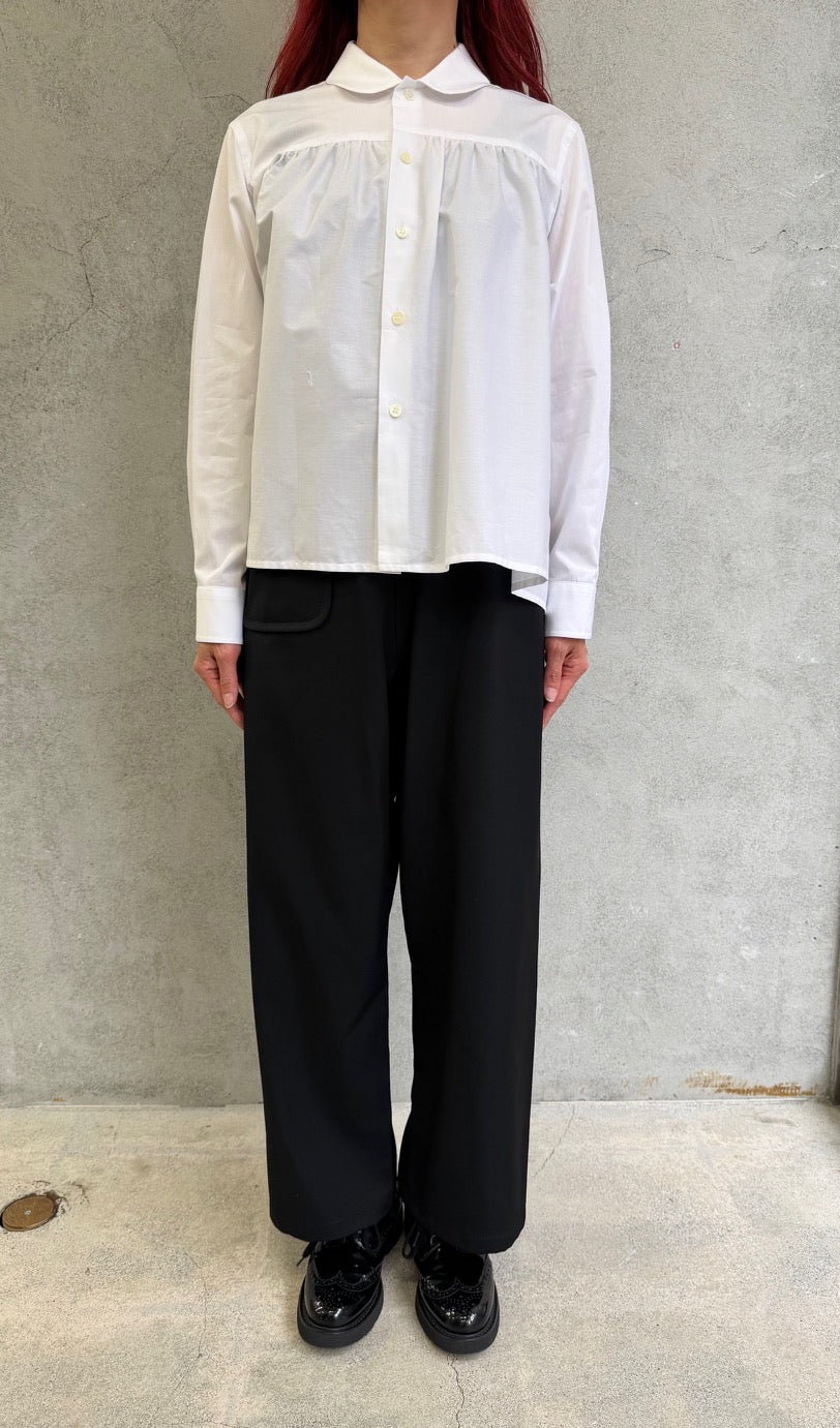 
                  
                    丸襟ギャザーシャツ -WHITE-
                  
                