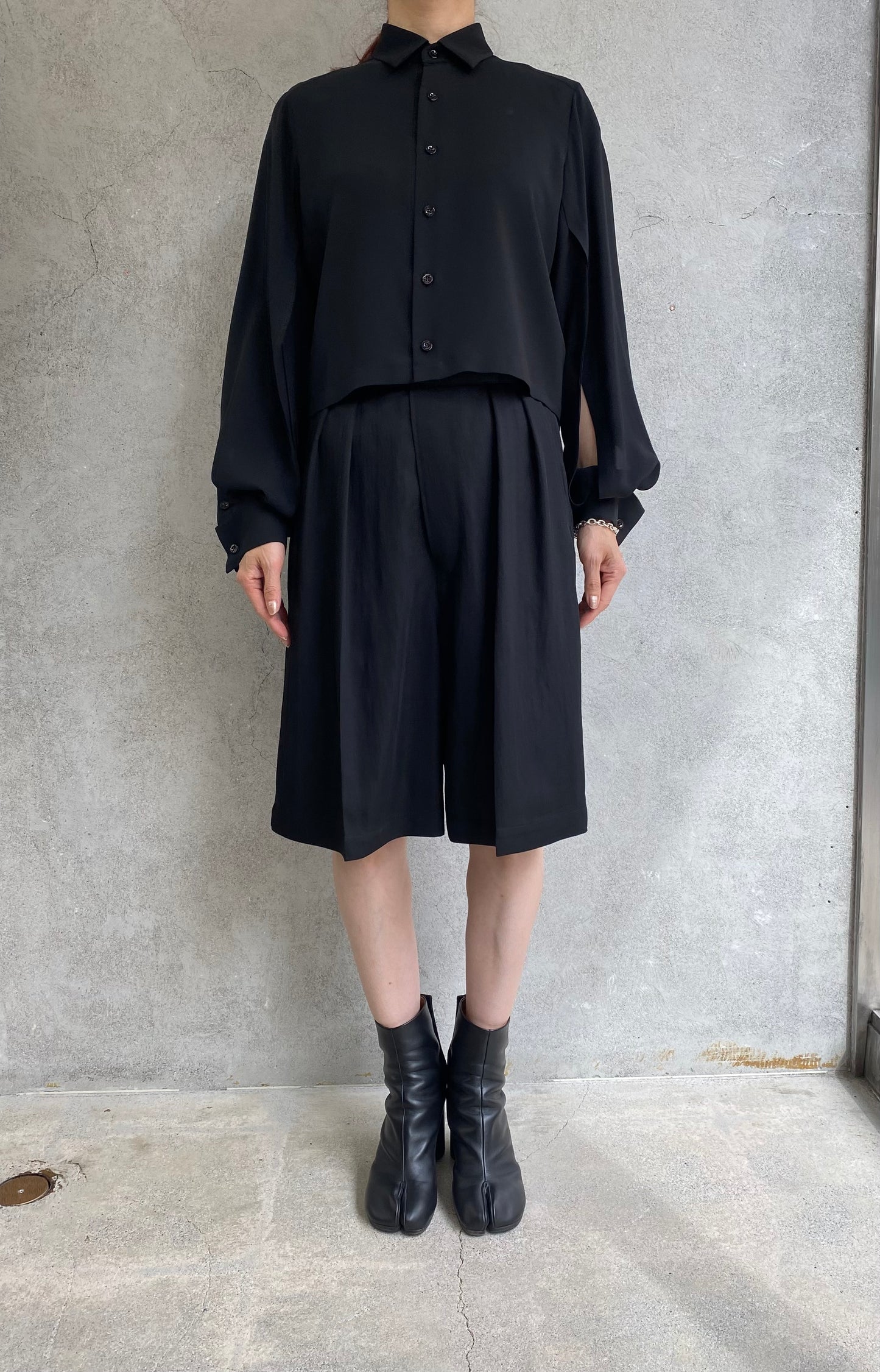 
                  
                    R/P/W TWILL GURKHA SHORTS-BLACK-
                  
                