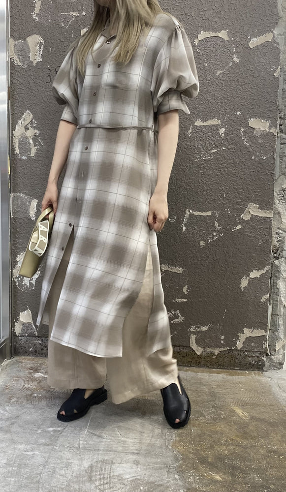 
                  
                    T/W OMBRE CHECK BALLOON SLEEVE DRESS-BEIGE-
                  
                