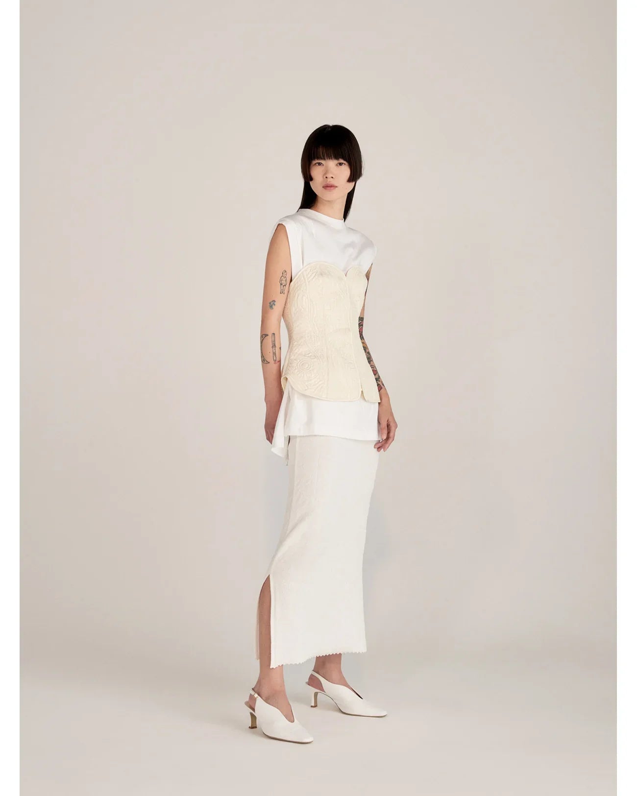
                  
                    【mame kurogouchi】Floral Jacquard Knitted I-Line Skirt
                  
                
